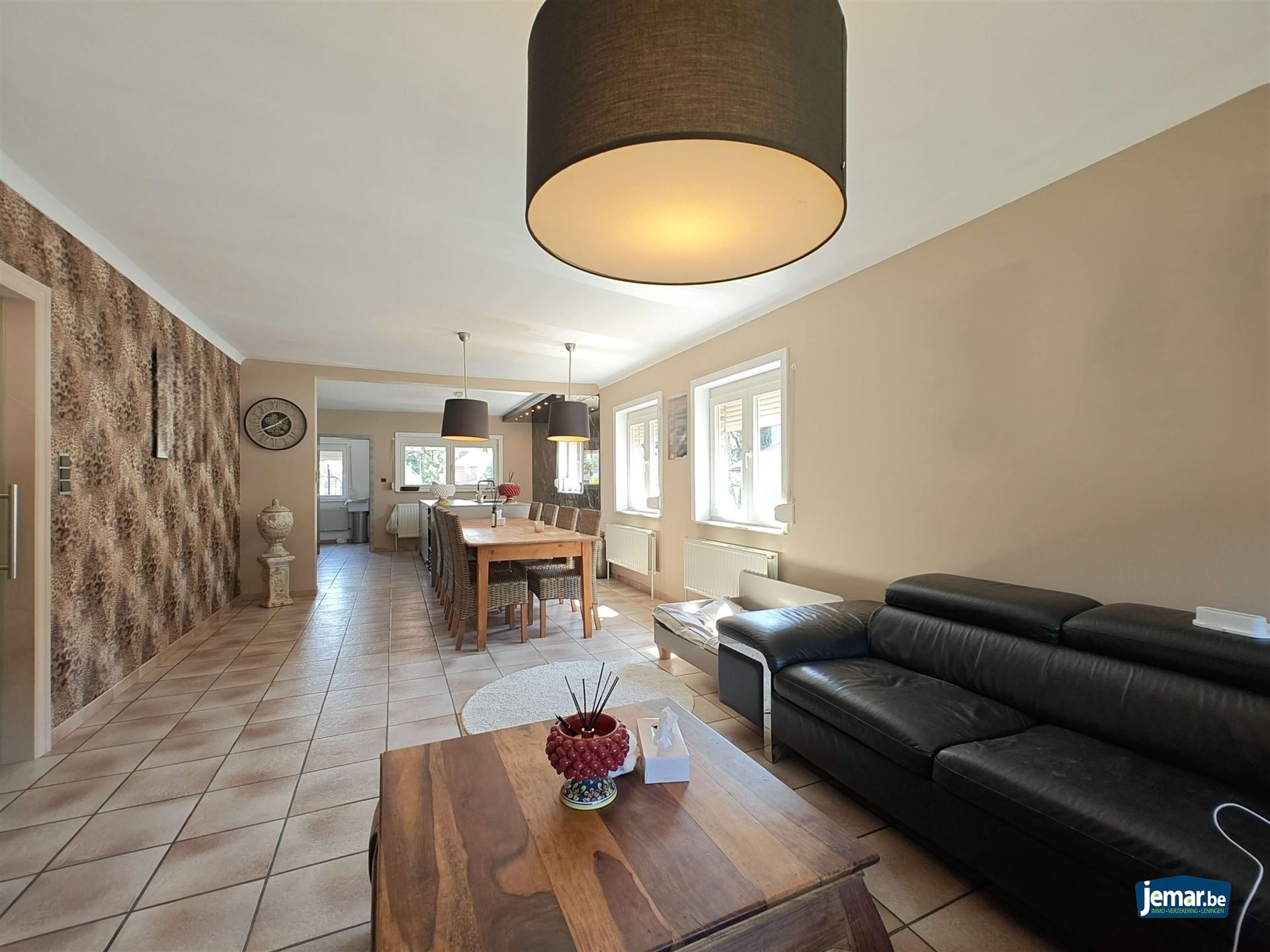 Vrijstaande bungalow woning met 3 slaapkamers en inpandige garage  foto 10