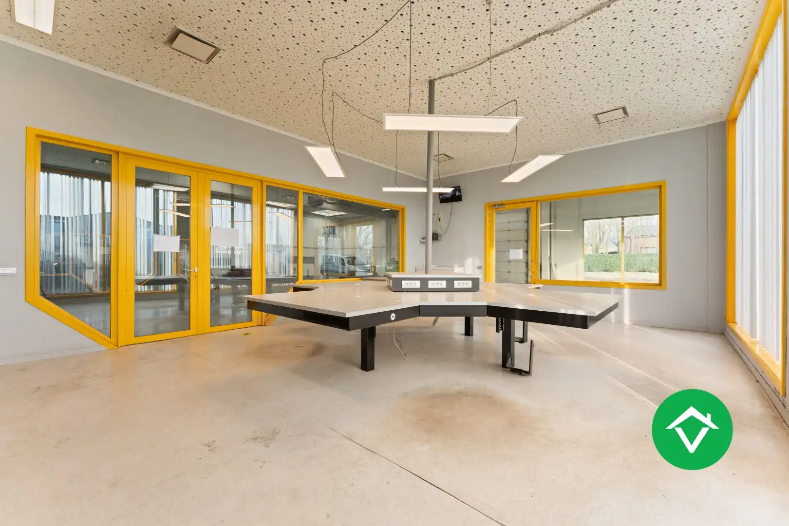 Bedrijfsgebouw met woonst te Ichtegem foto 9