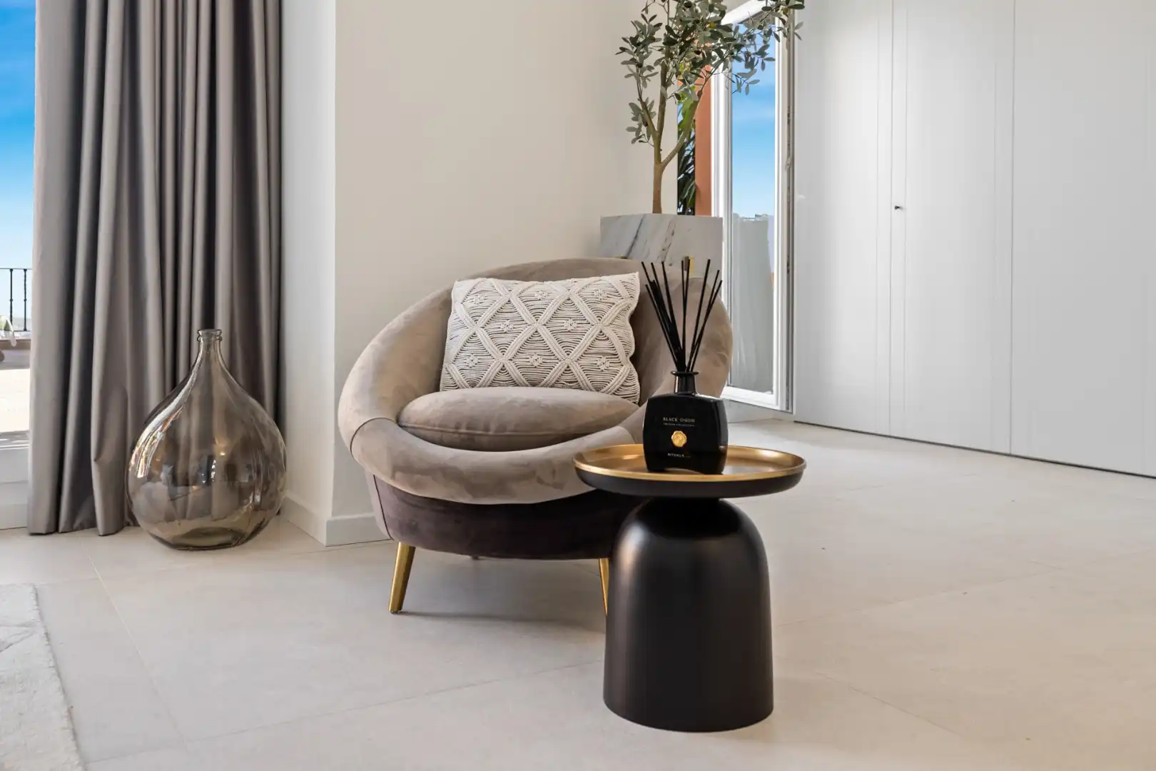 VOLLEDIG GERENOVEERDE DUPLEX PENTHOUSE IN NUEVA ANDALUCIA: TOPLOCATIE foto 15