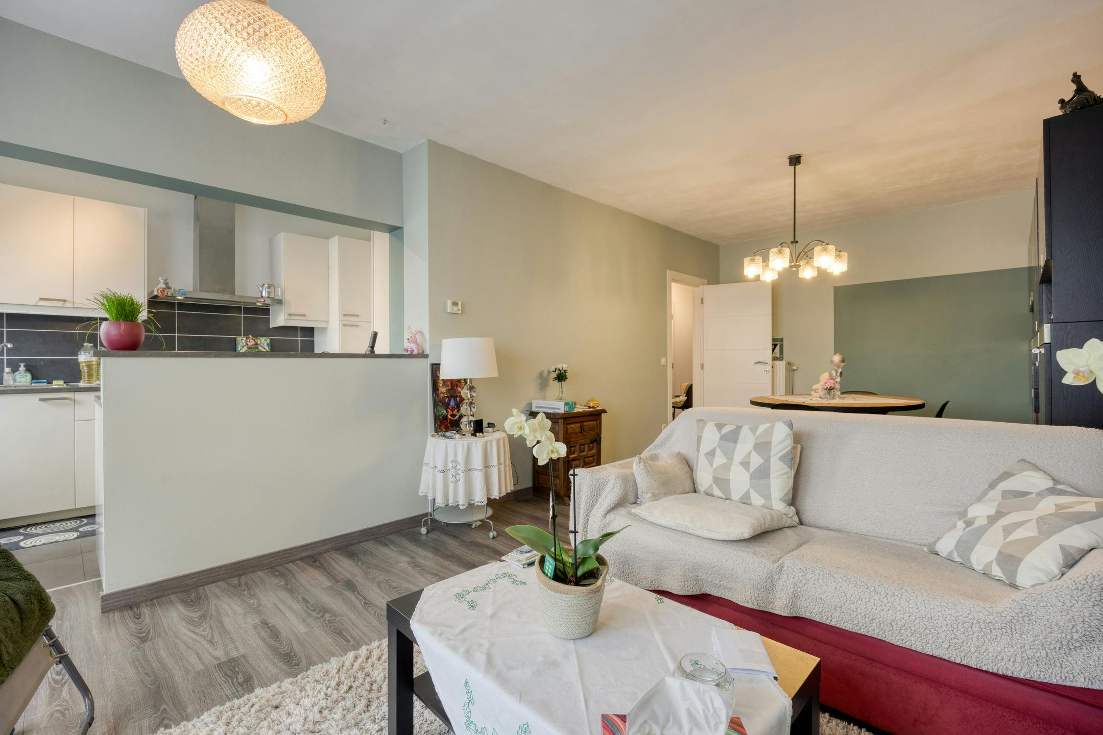 Energiezuinig appartement mét garage te koop in Merksem  foto 6