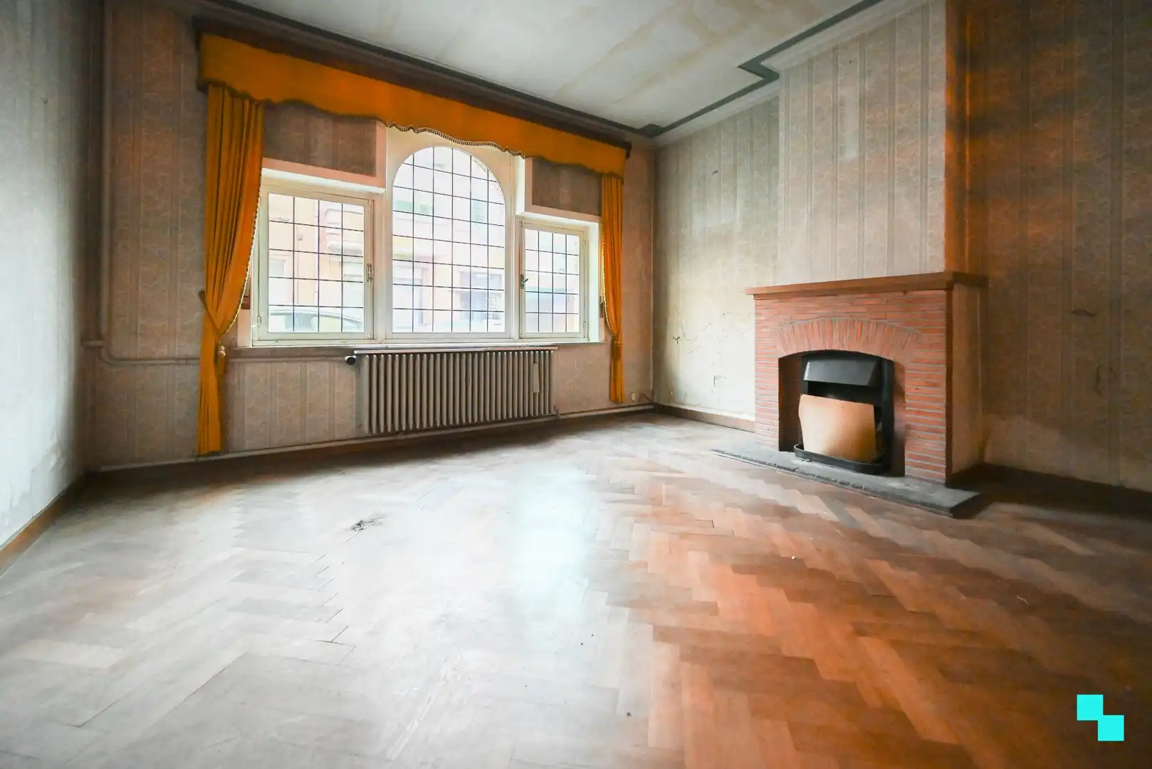 Zeer ruime & authentieke woning in Izegem foto 5