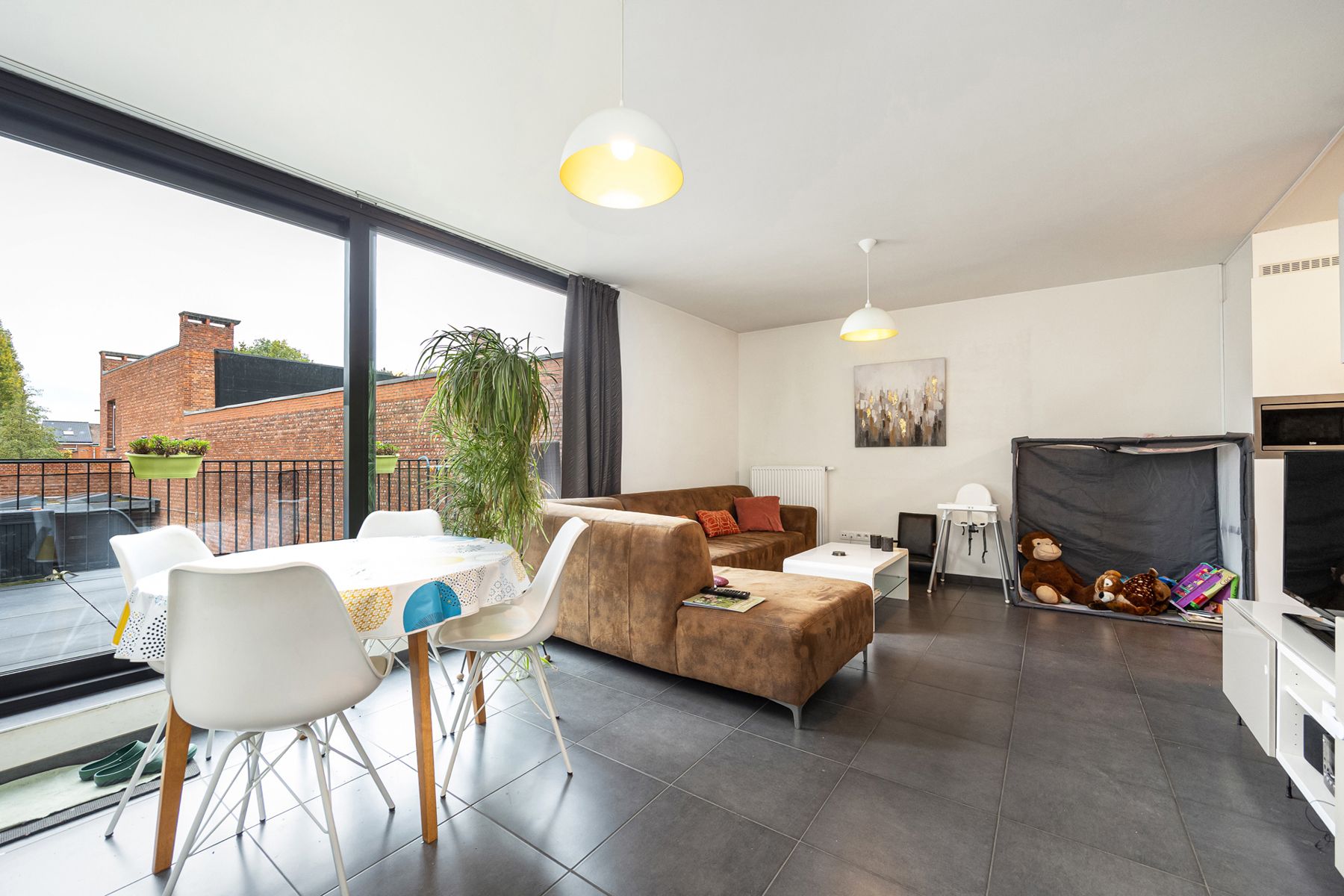 Energiezuinig appartement op de 1ste verdieping met 2 slaapkamers, terras en autostaanplaats. foto 2