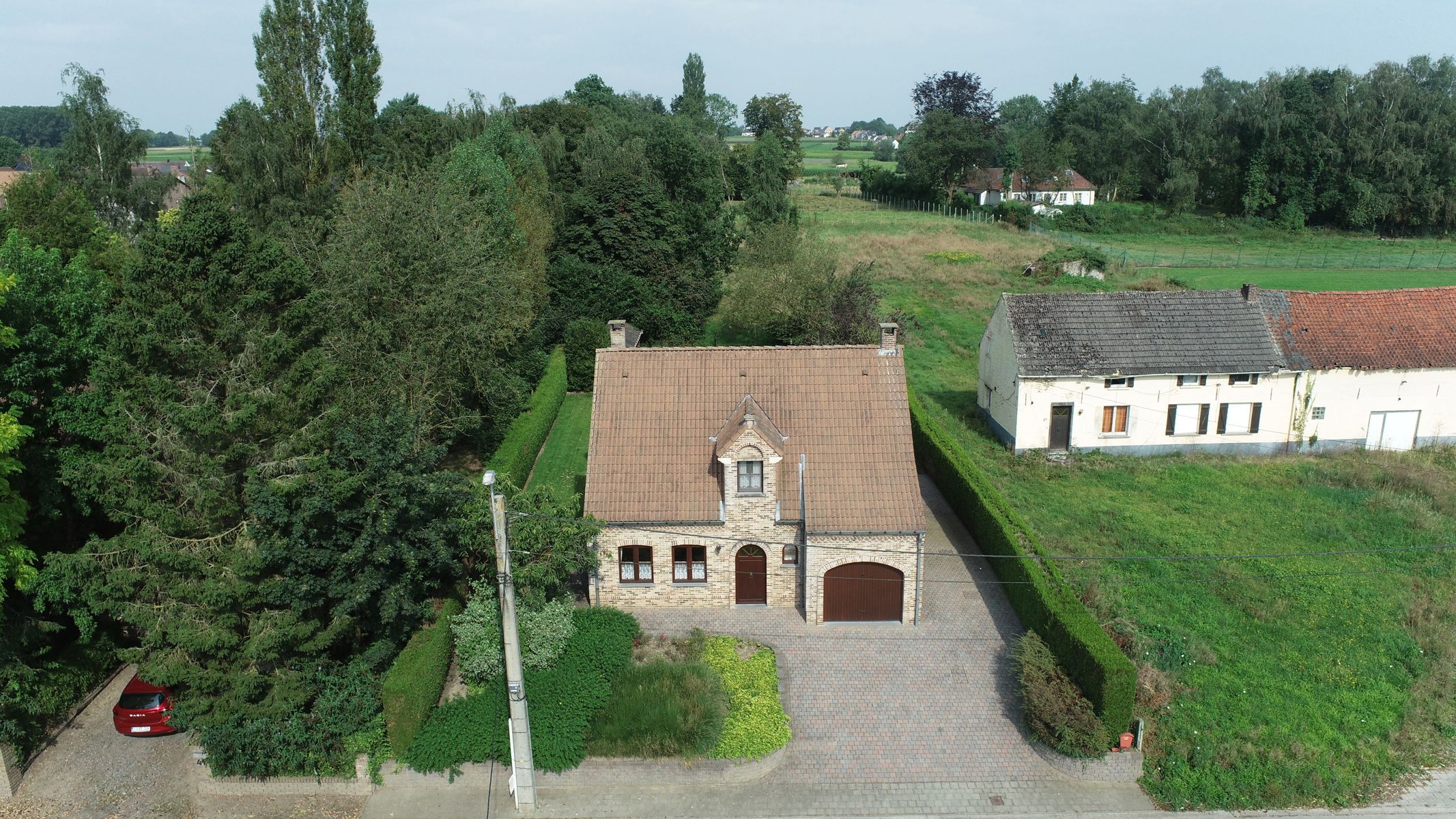 Zeer mooi gelegen landelijke woning met grote tuin foto 24