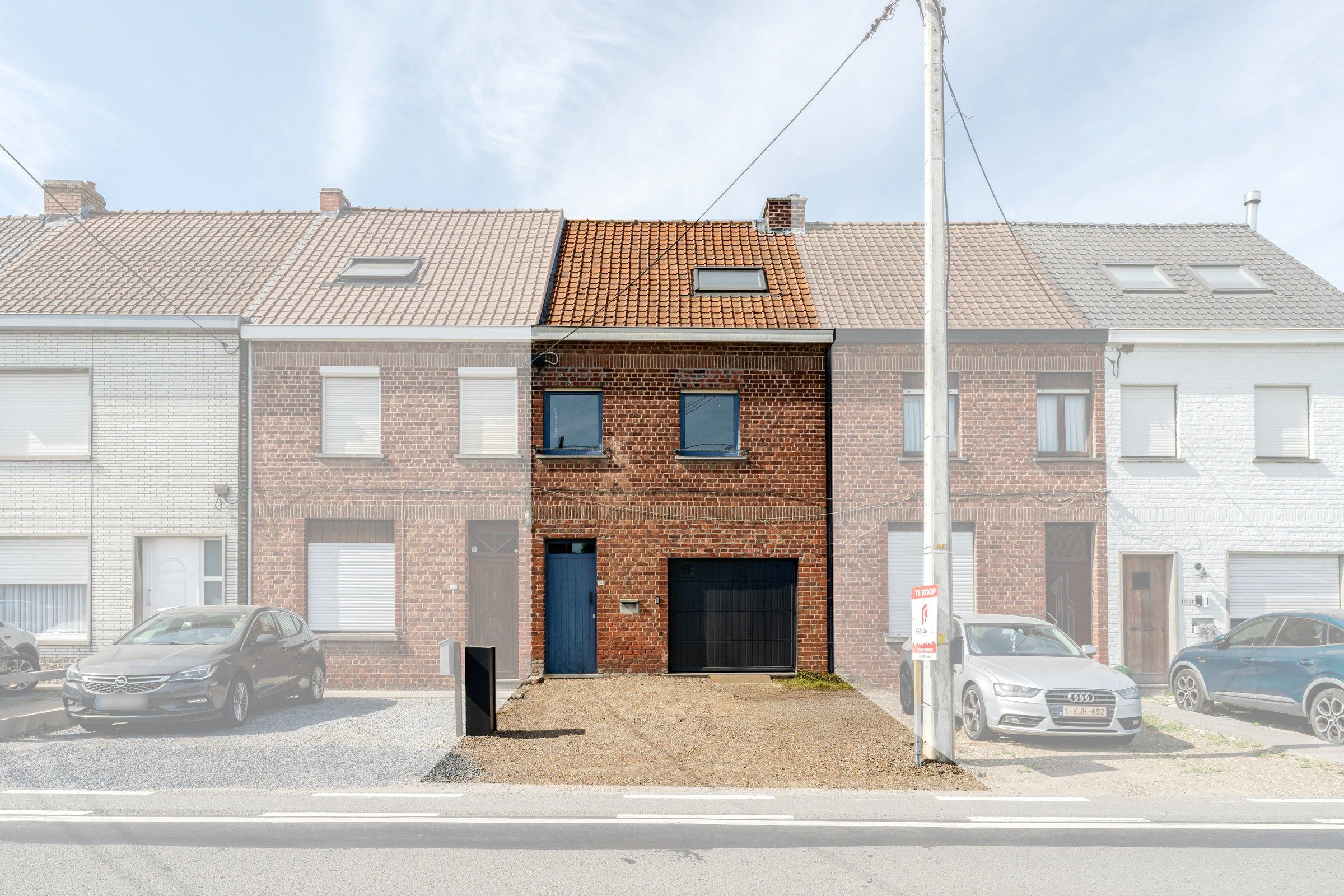 Hoofdfoto van de publicatie: RUIME WONING MET TUIN EN GARAGE
