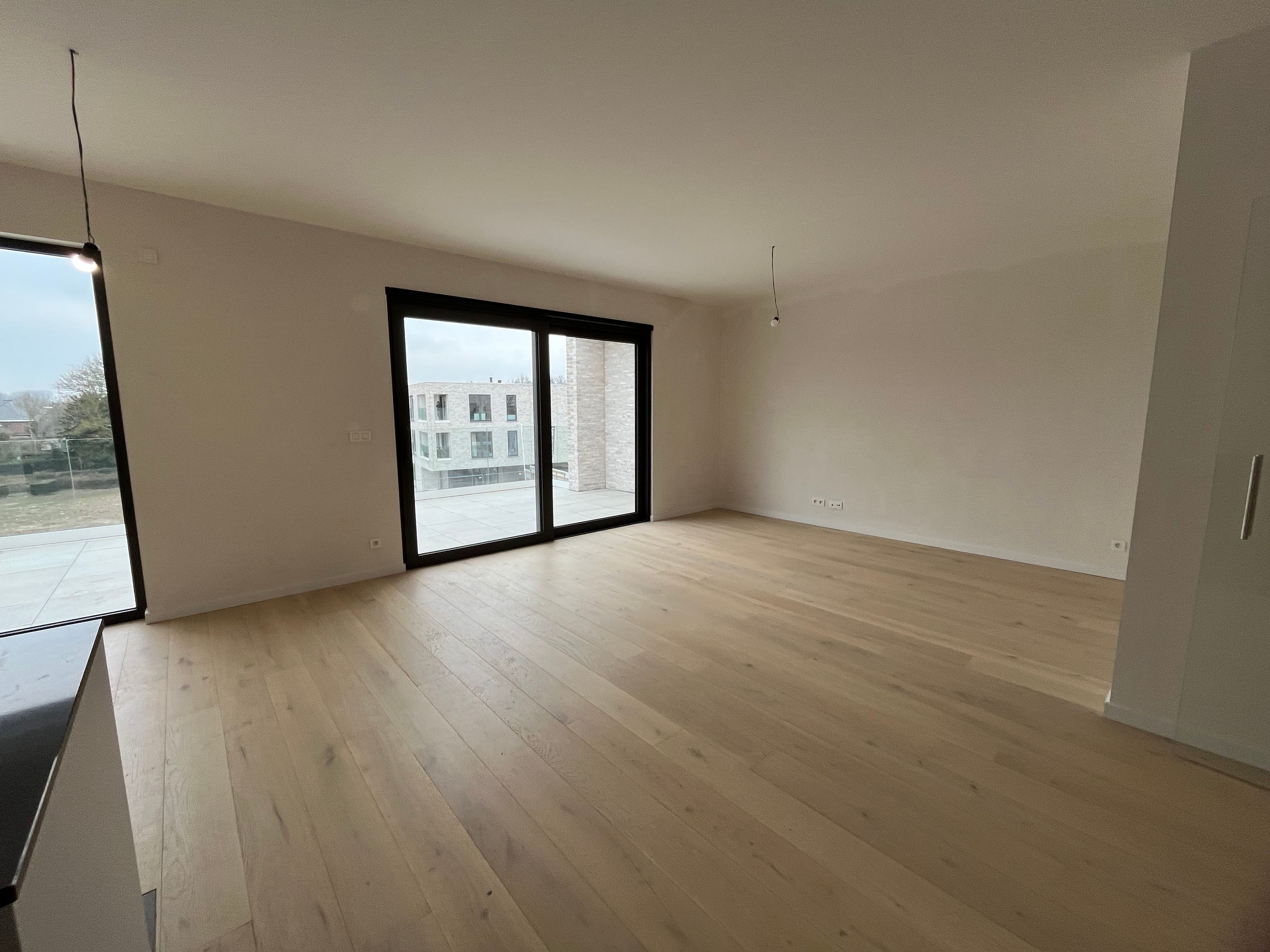 Zonovergoten nieuwbouw appartement + garage foto 15