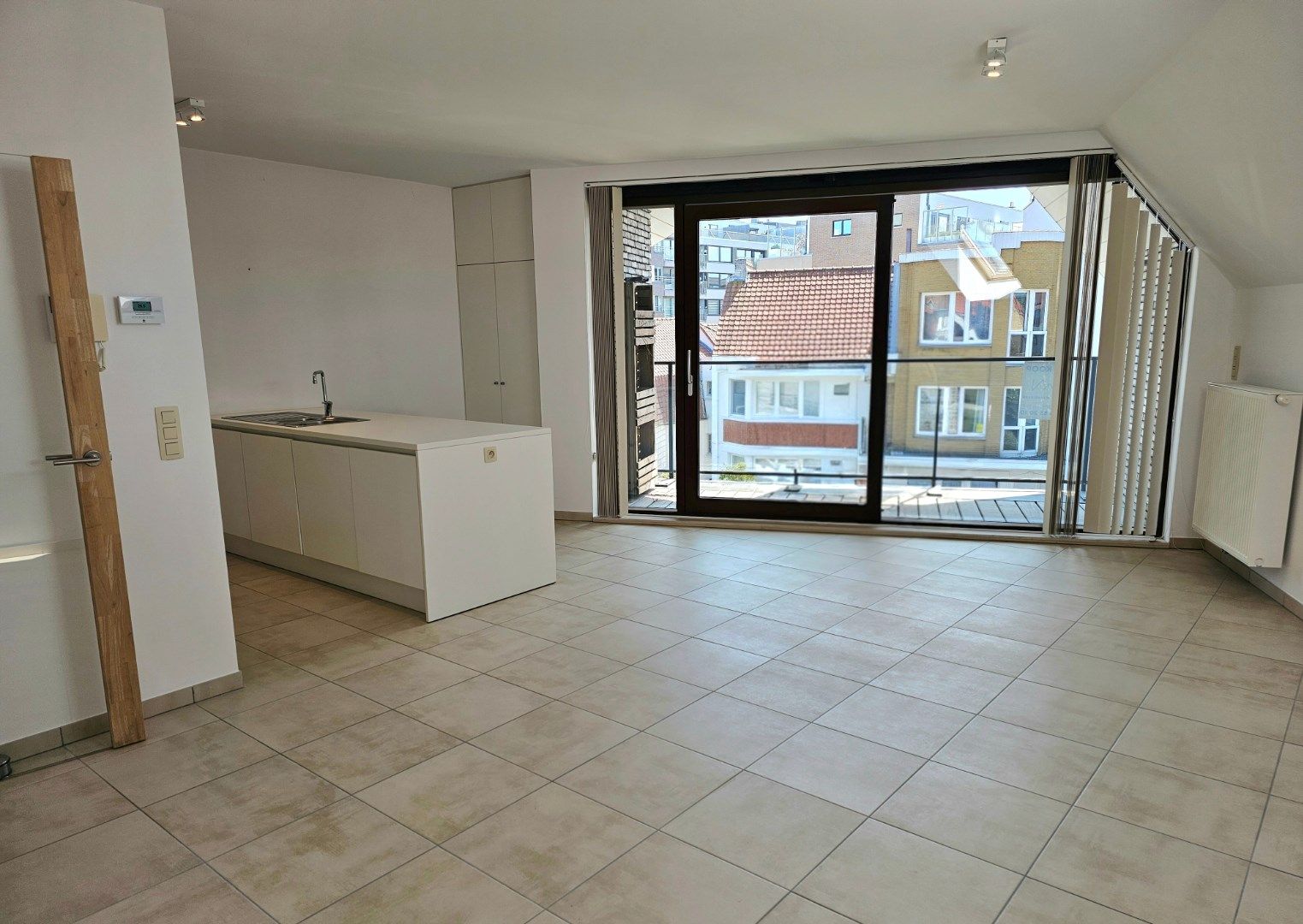 Zonnig twee kamer appartement op wandelafstand van de zee foto 5