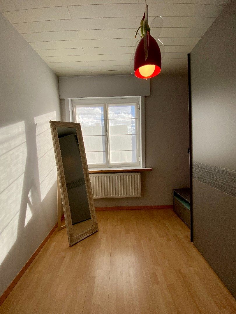 Hippe woning met 4 slaapkamers, dubbele garage en gelegen aan het sportpark te Kuurne. foto 11