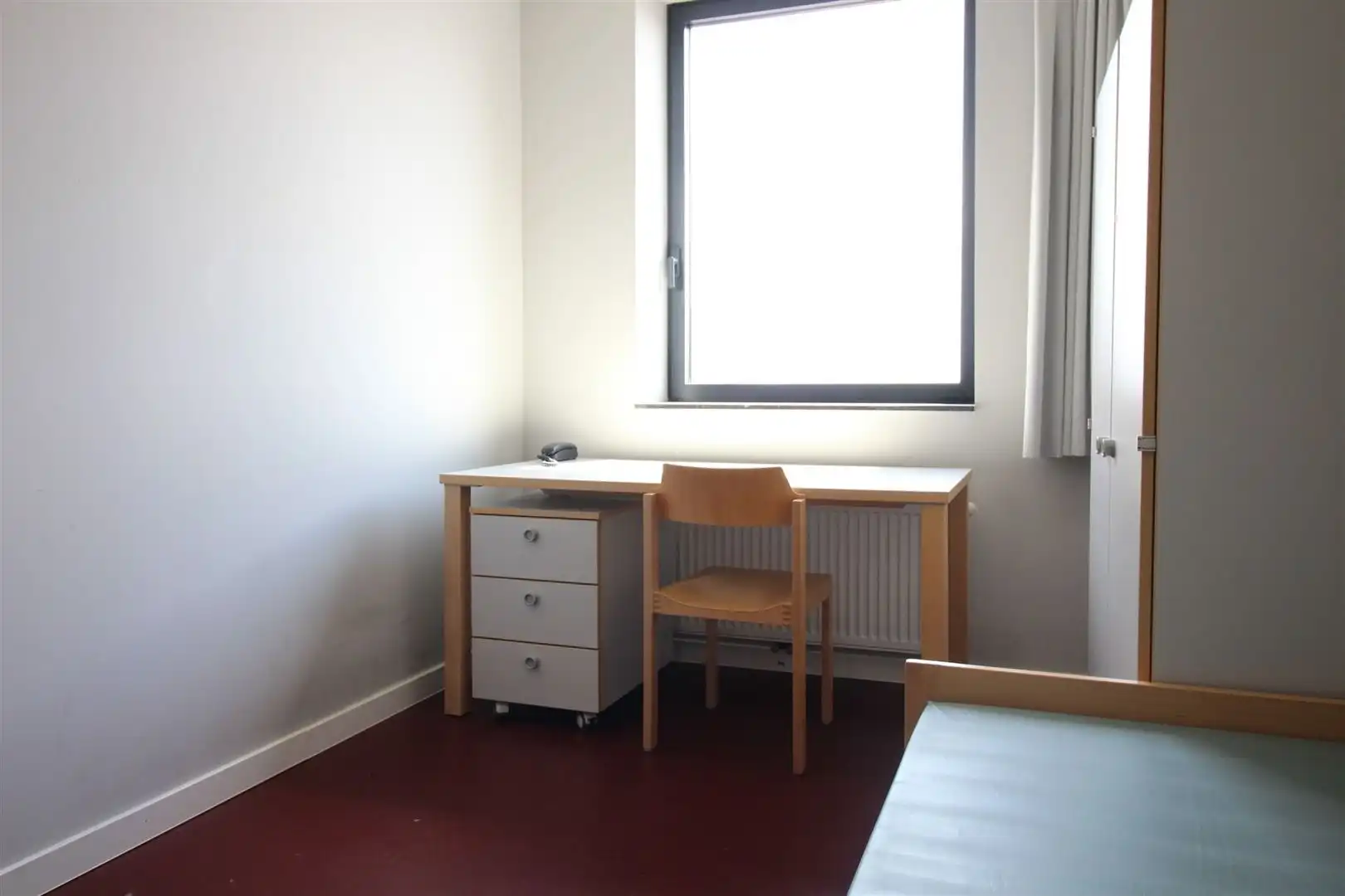 Studentenkamer op de bovenste verdieping op toplocatie! foto 3