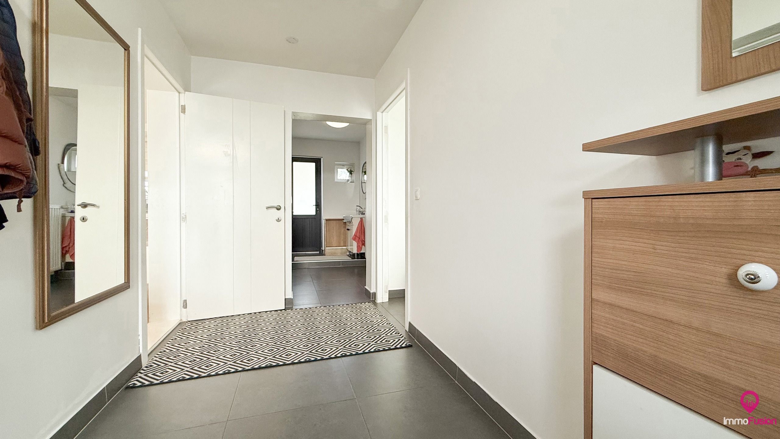 Instapklare vrijstaande woning met grote tuin in Berkenbos! foto 7