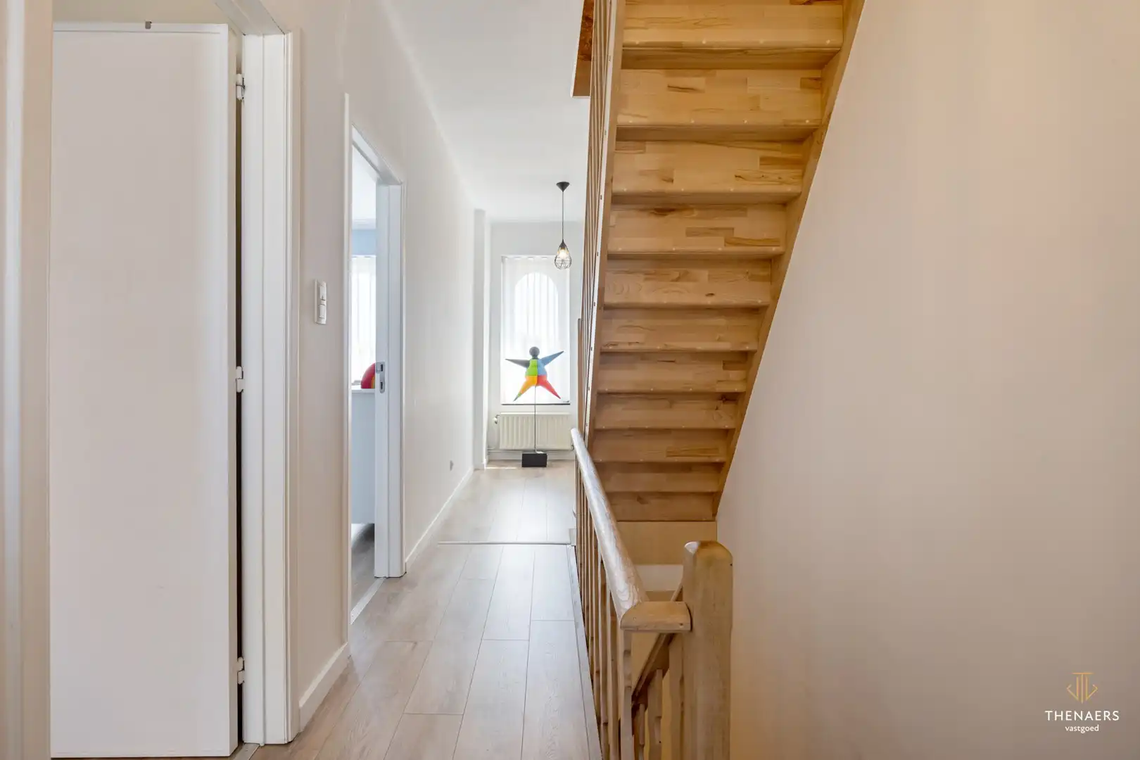Gerenoveerde bel-etagewoning met garage, stadstuin en 235 m² woonruimte. foto 23