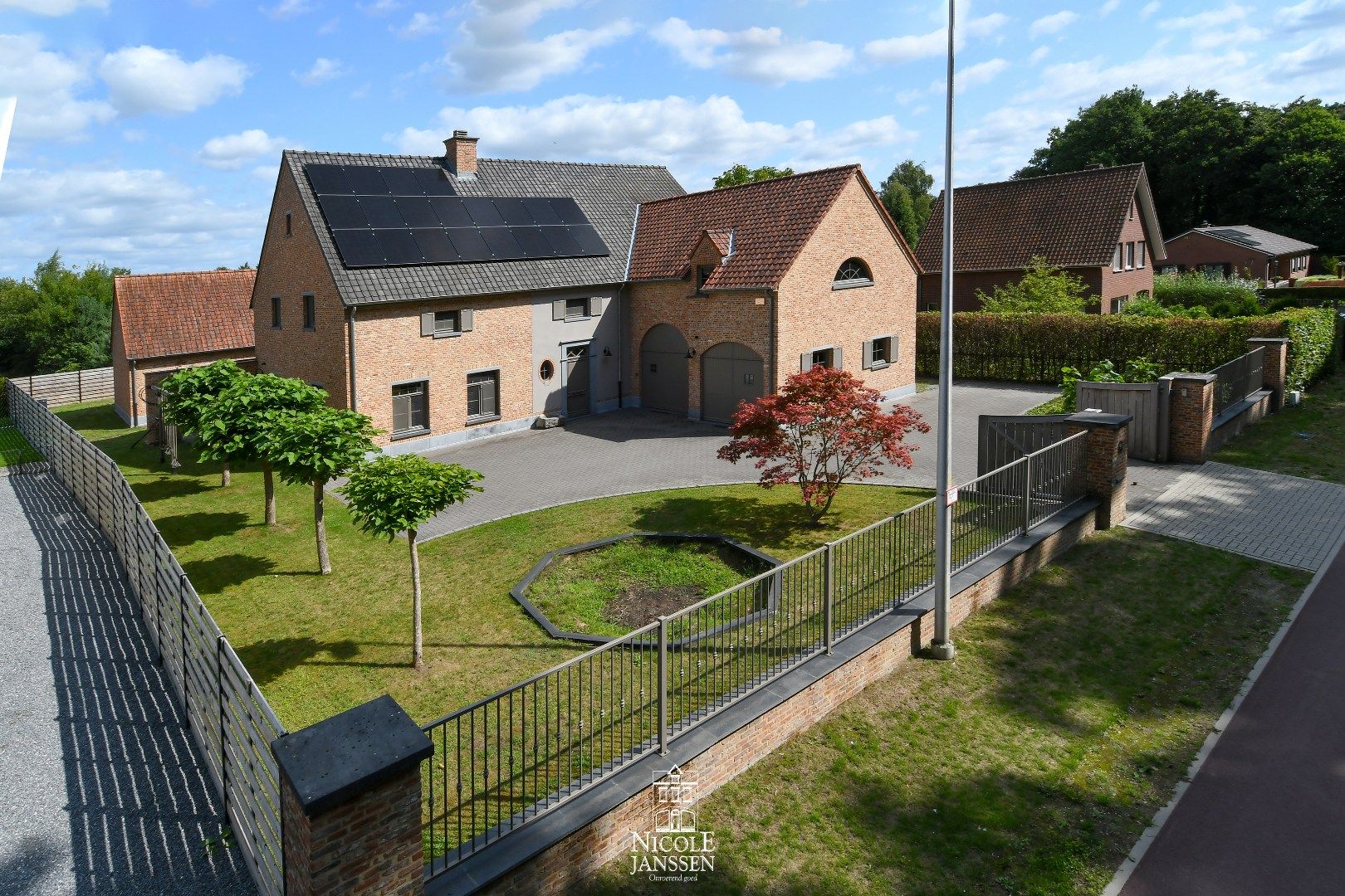 Prachtig landhuis met verfijnde afwerking op een top locatie foto {{pictureIndex}}