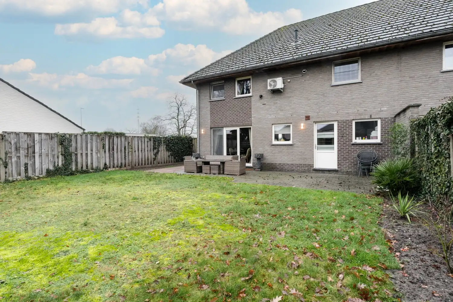 Zeer ruime en energiezuinige woning nabij het centrum van Lindel-Overpelt foto 36