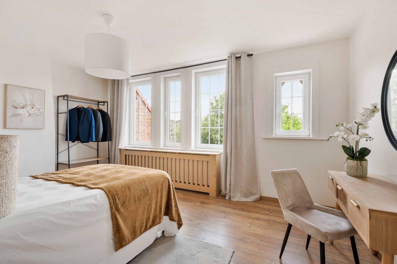 Kwalitatief gerenoveerde, alleenstaande burgerwoning met 3, mogelijk 4 slaapkamers en zuidgerichte tuin foto 18