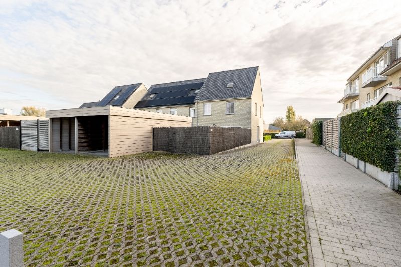 Halfopen woning met 4 slaapkamers en tuin nabij station Ingelmunster foto 19