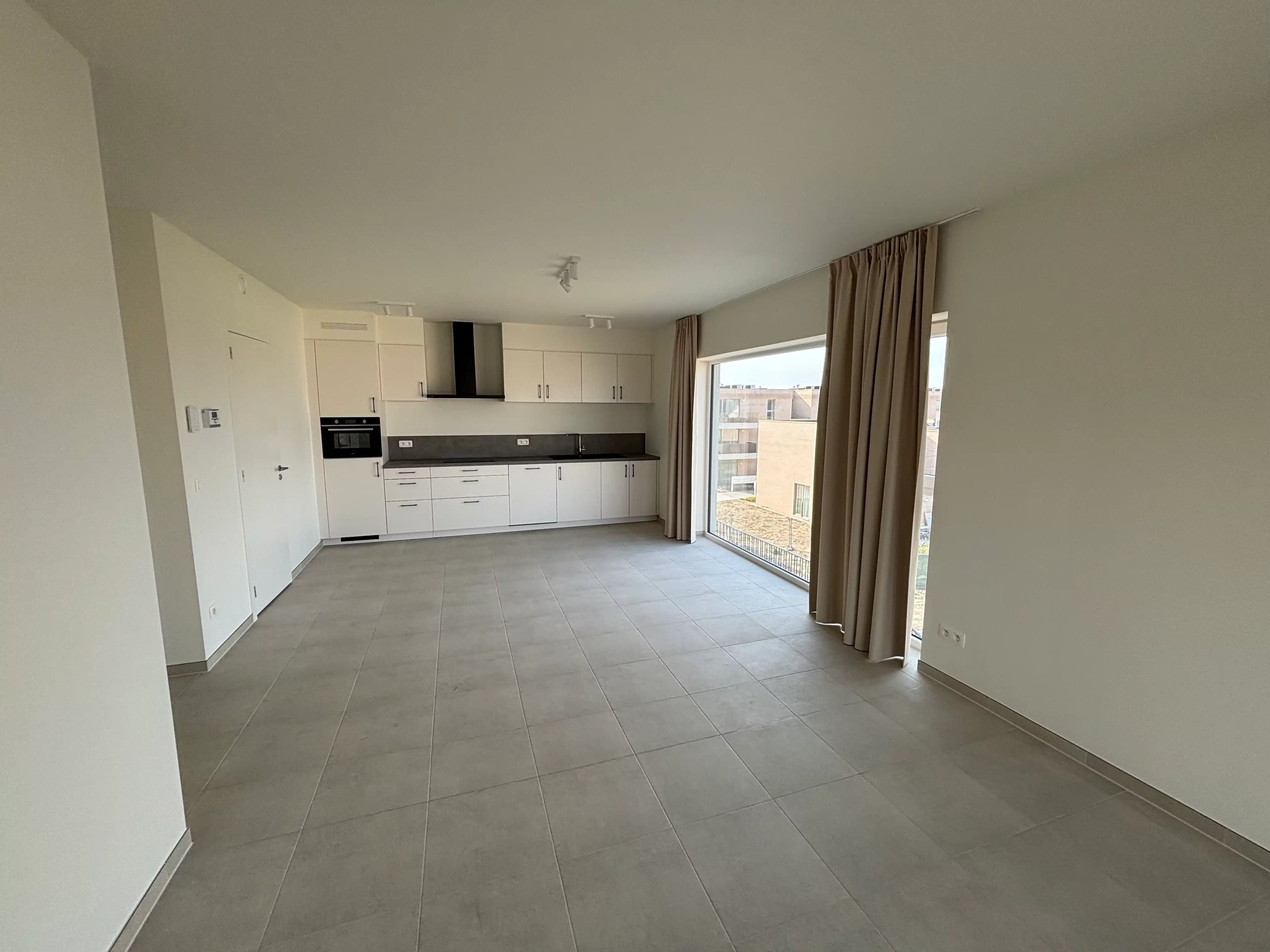 Nieuwbouw 2-slaapkamerappartement met bureau/dressing foto 4