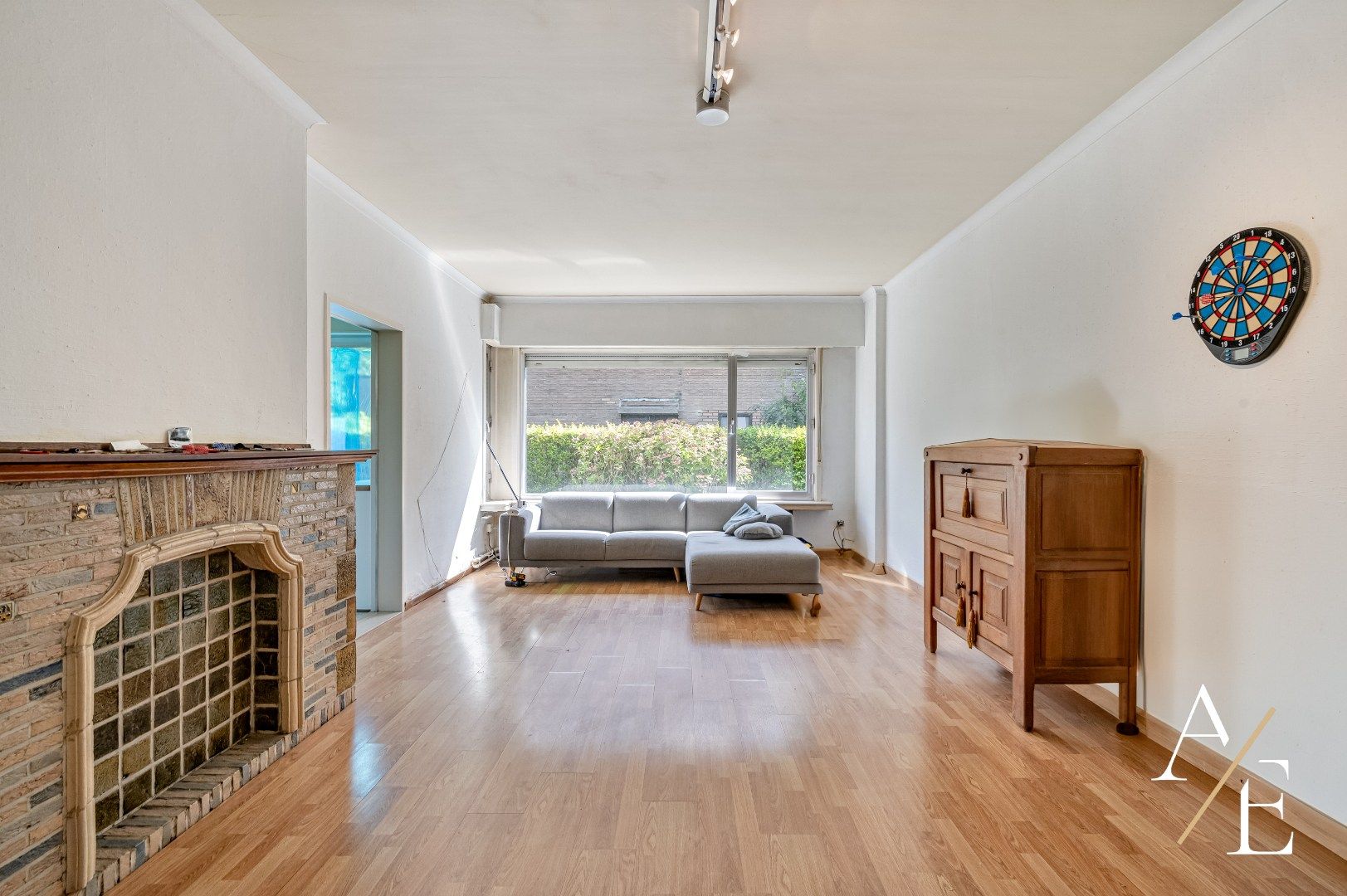 SINT-AMANDSBERG - Te renoveren gelijkvloers appartement (2slk.) met privatieve tuin foto 2