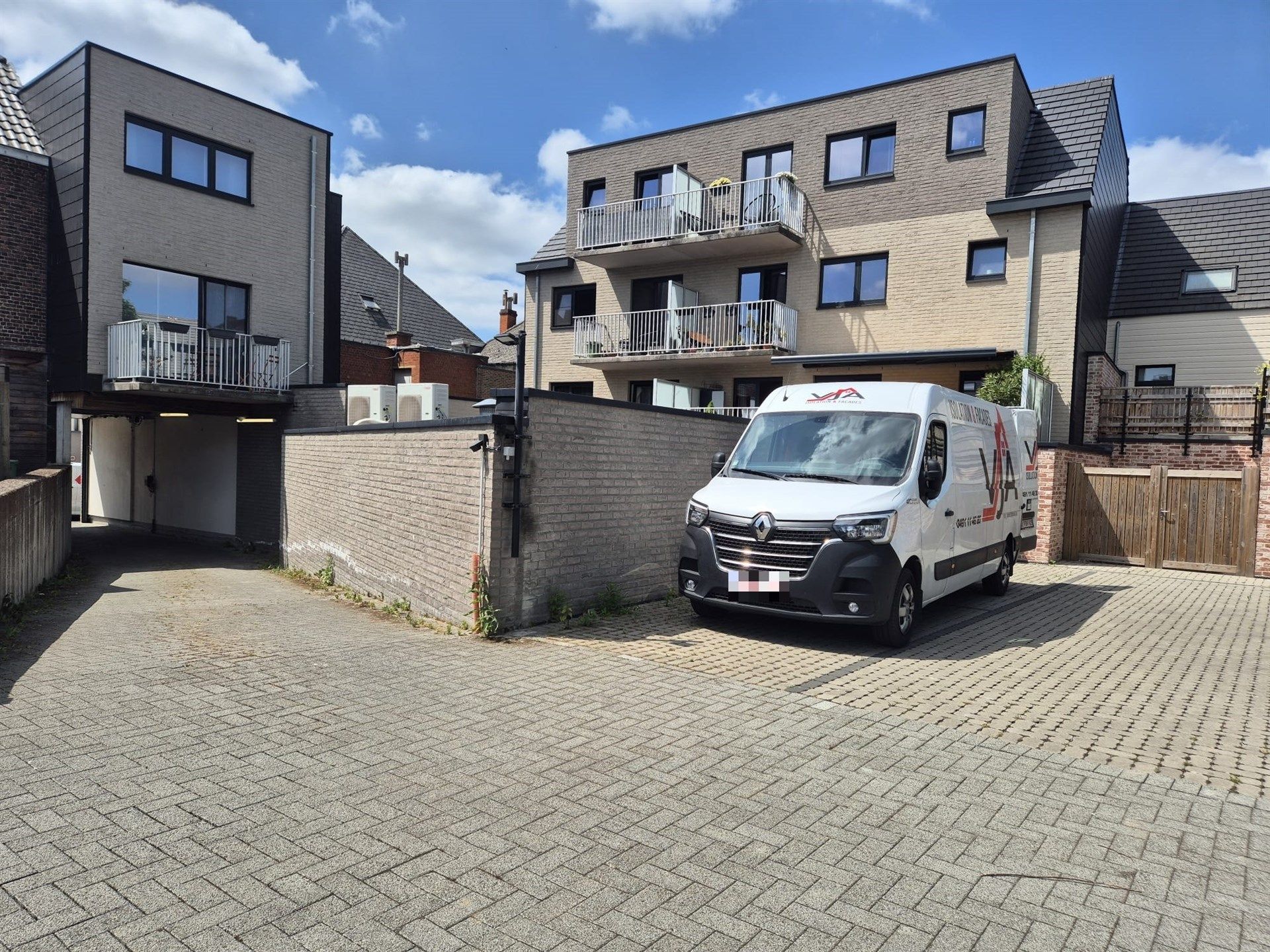 Autostaanplaats op gunstige locatie in Wetteren. foto 4