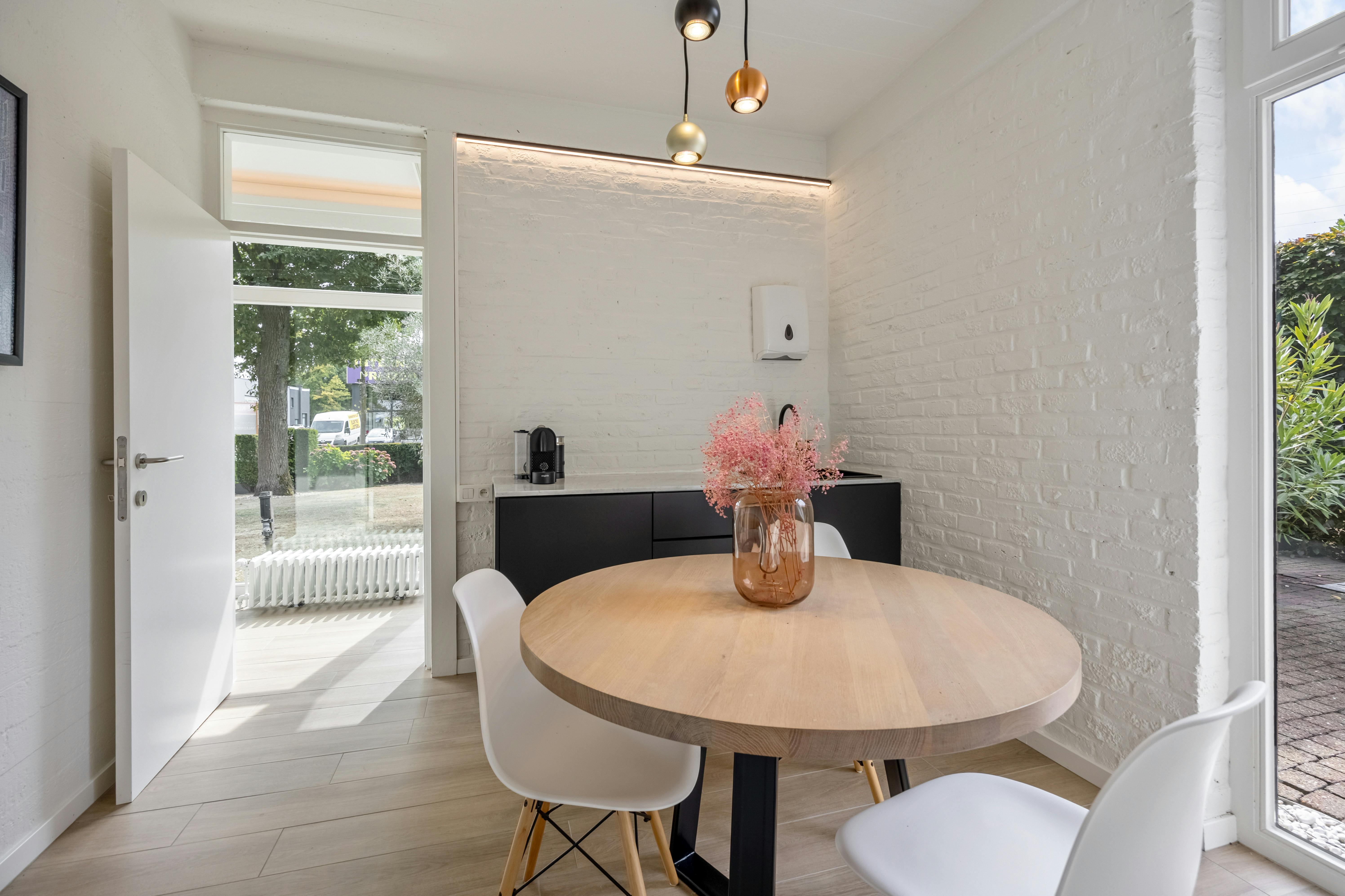 Uitzonderlijke villa met praktijk op toplocatie in Hasselt foto 9