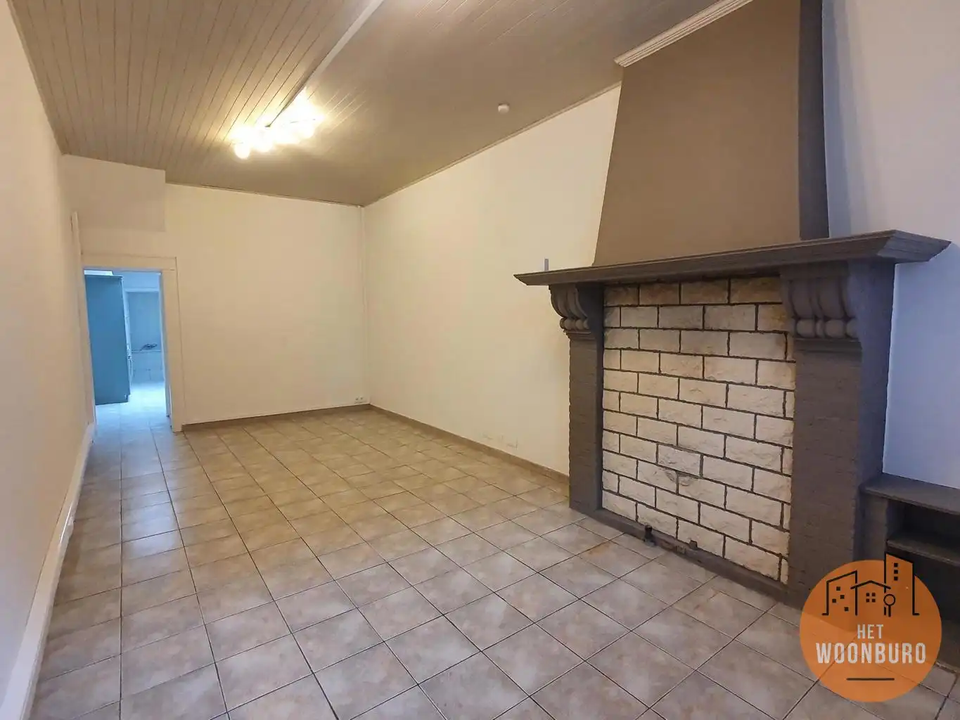 Gerenoveerde rijwoning met terras en tuintje foto 4