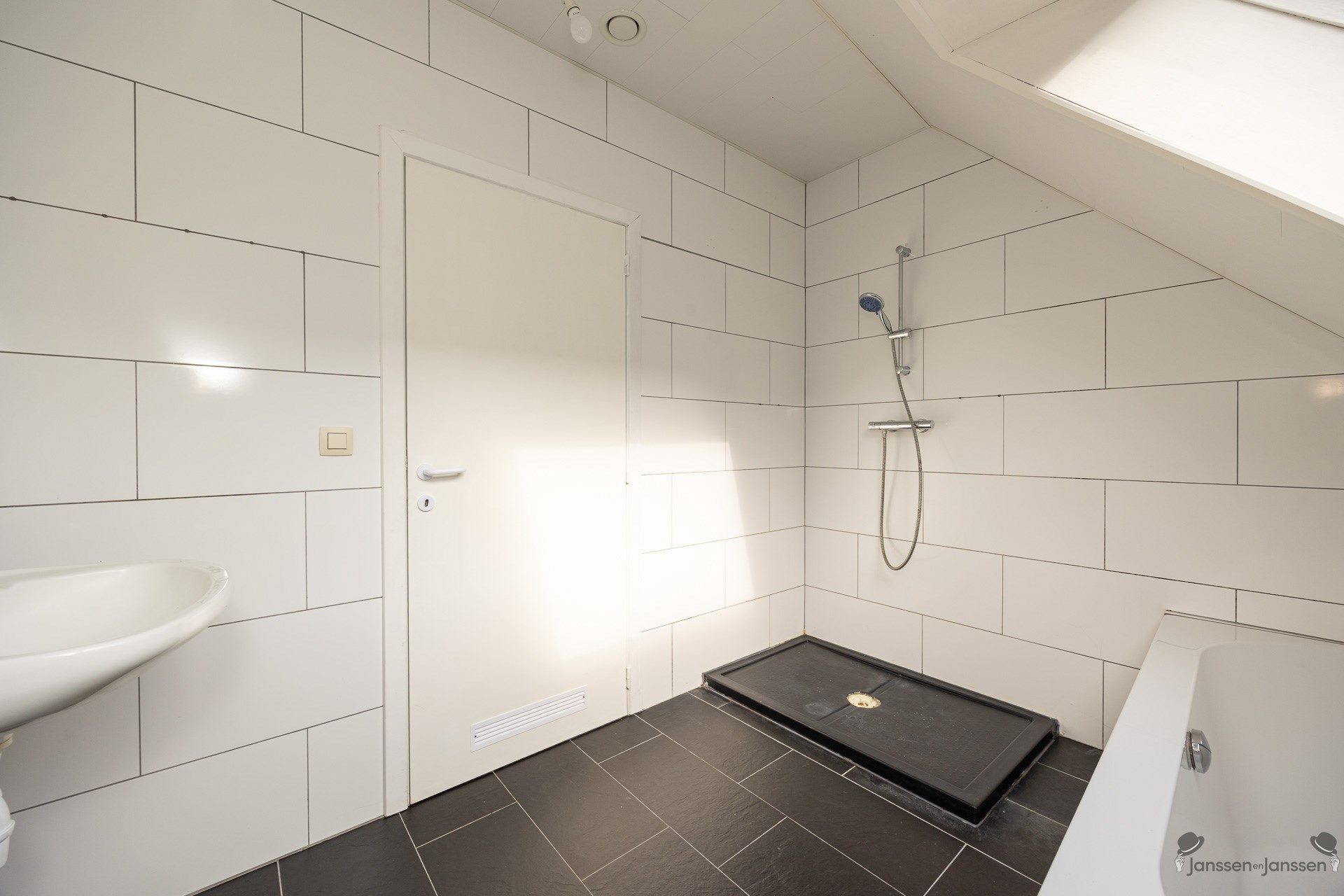 Energiezuinige woning met gezellige tuin foto 10