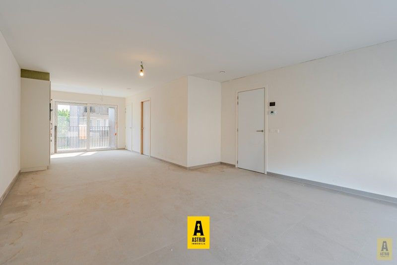 Ruim en zonnig nieuw appartement met mooie terrassen vlakbij zee! foto 3