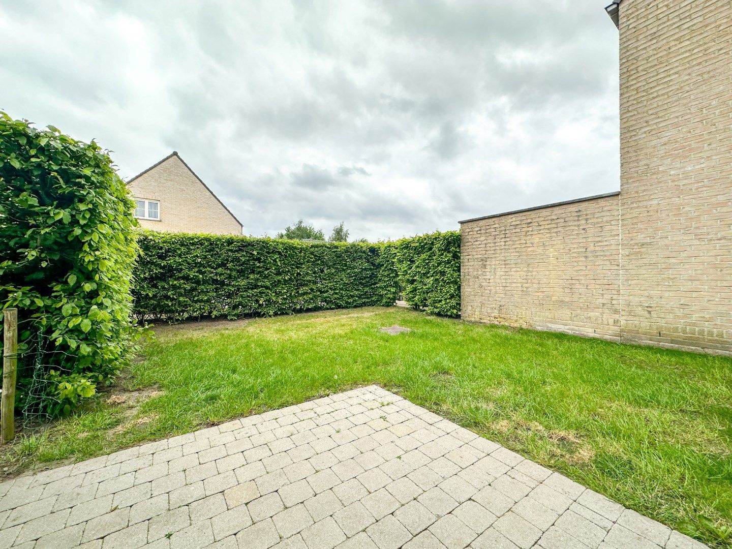 Instapklare woning met 3 slpk, tuin, autostaanplaats, rustige gelegen te Lichtervelde foto 8