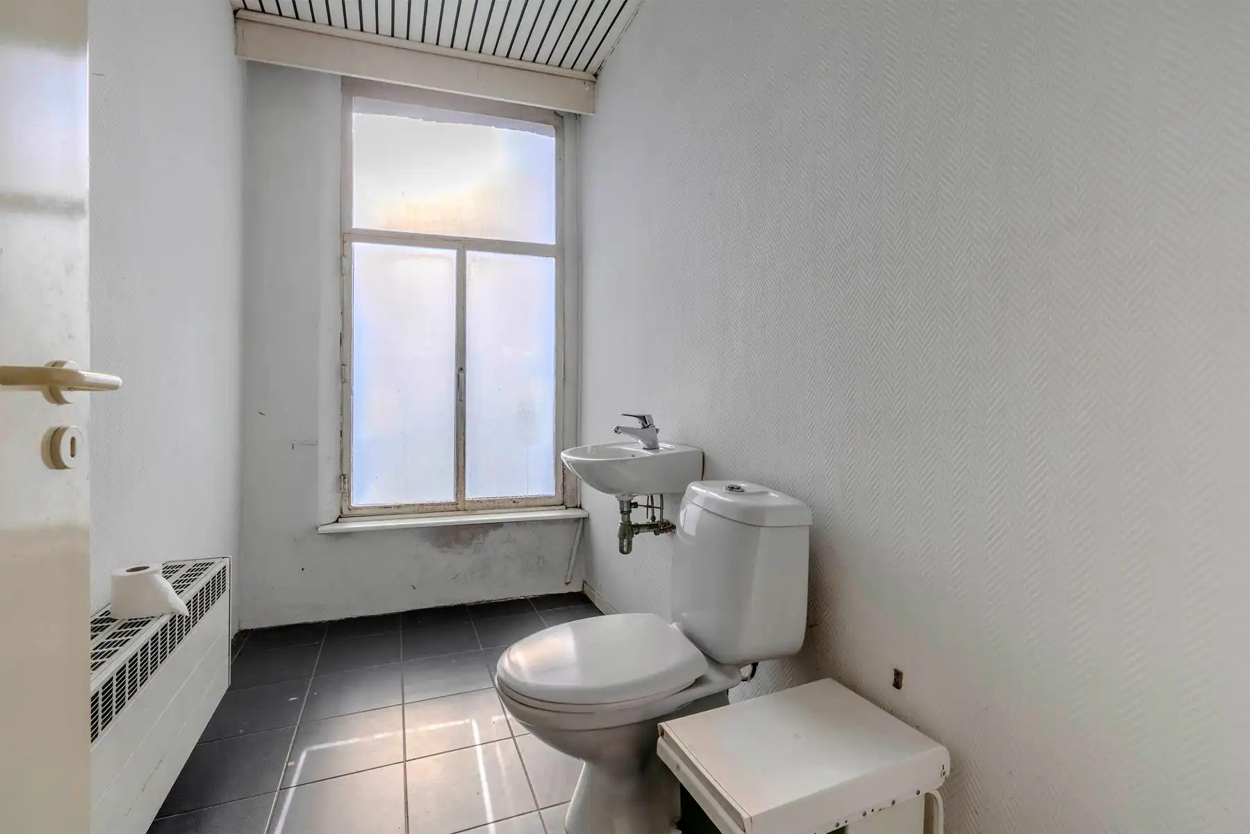 Wonen en werken in hartje Turnhout: handelspand + 2 appartementen foto 36