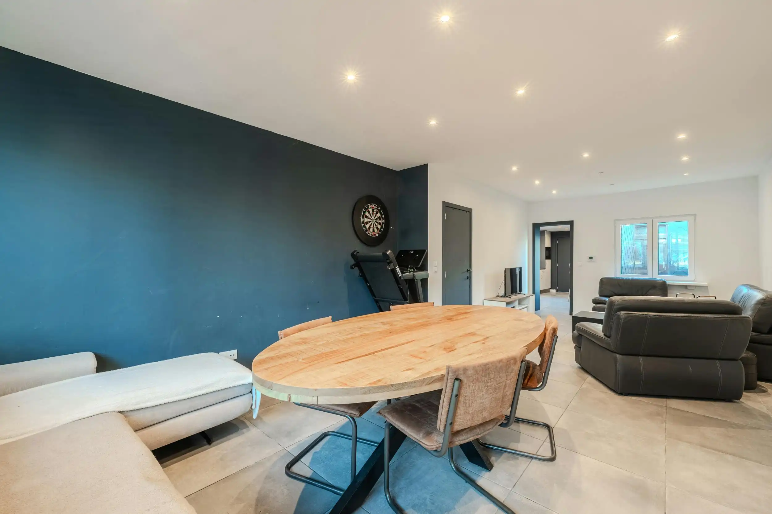 Gerenoveerde woning te koop in hartje Mariakerke te Oostende foto 5