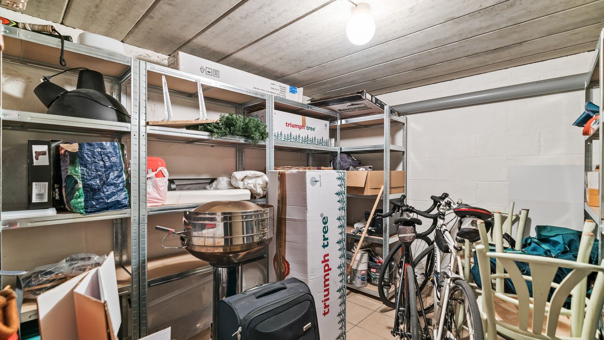 Instapklaar appartement met 2 slpkrs in Diepenbeek centrum foto 16