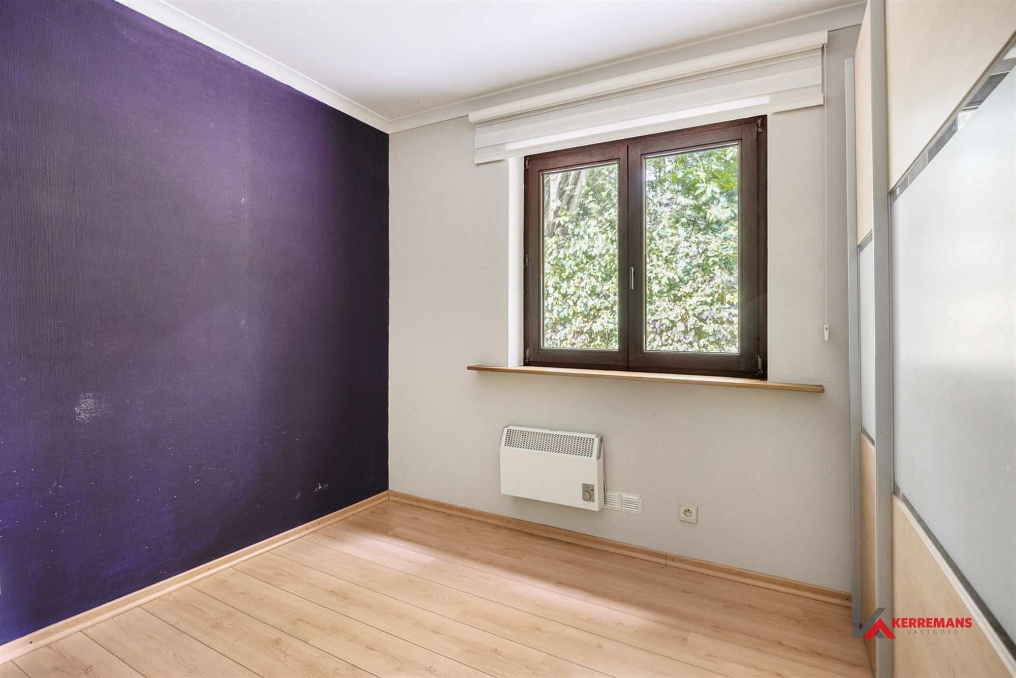 Laagbouwwoning met 3 slaapkamers, garage en tuin.  foto 17
