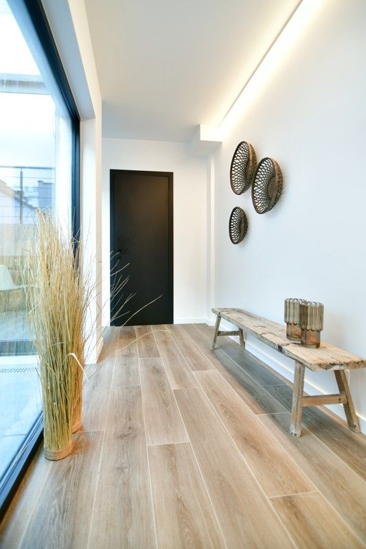 Prachtig gerenoveerd appartement met twee slaapkamers en ruime terrassen op de Zeedijk van Koksijde! foto 14