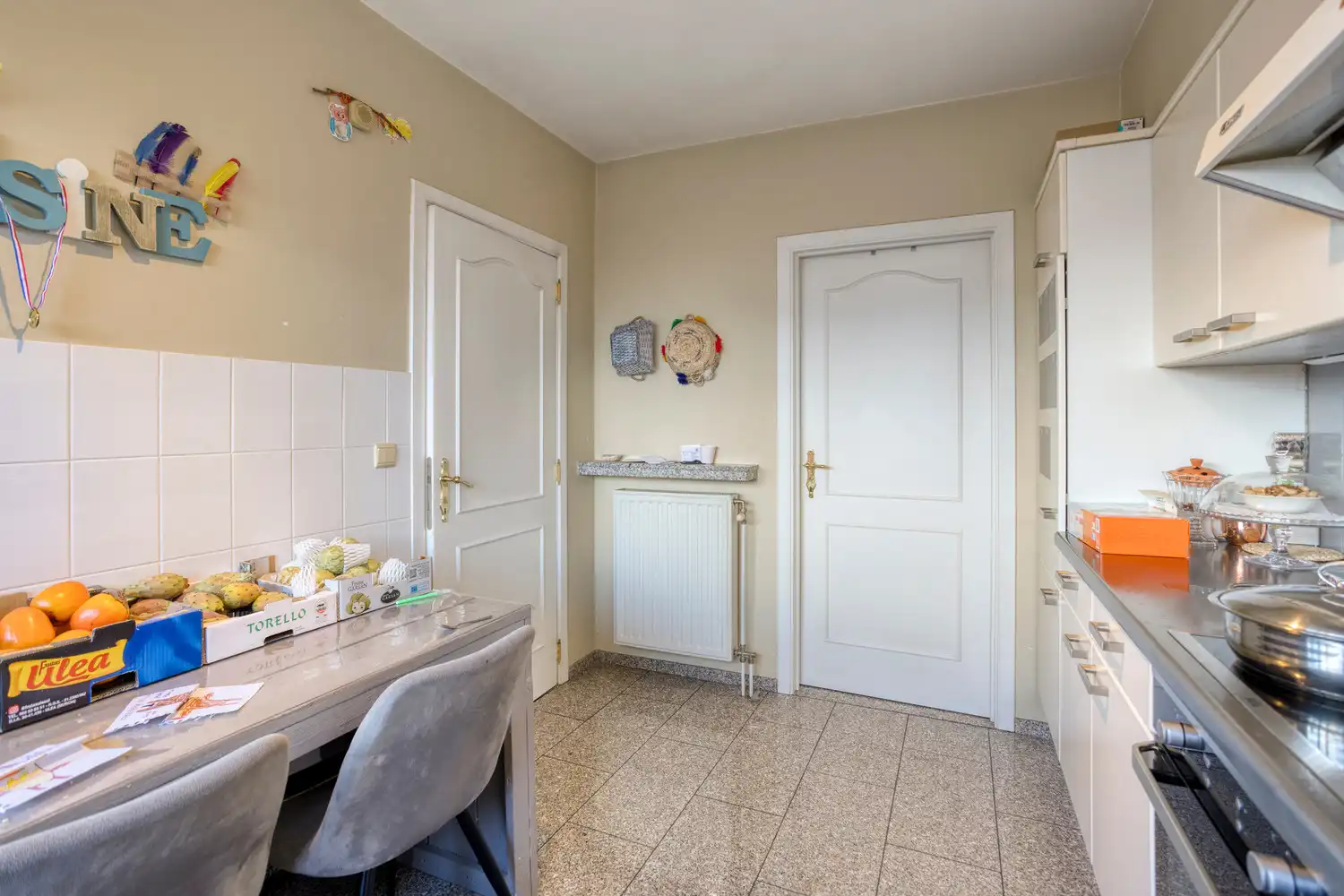 Zeer ruim 3-slk APP. met 2 terrassen en garagebox met extra parking! foto 6