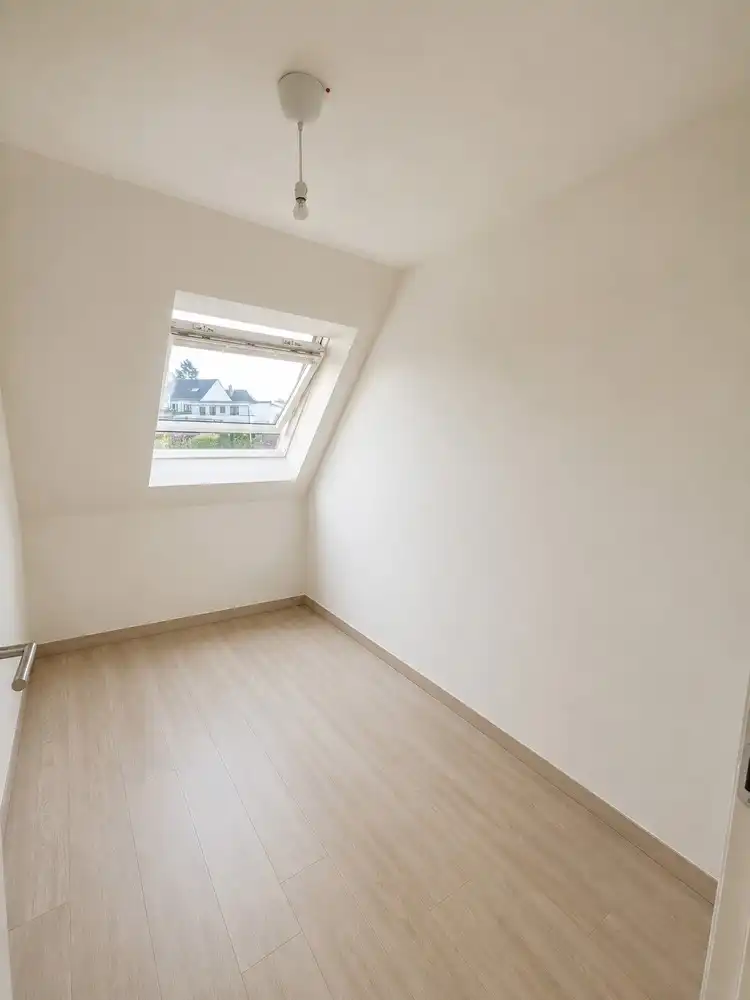 Moderne gezinswoning met 3 slaapkamers, tuin en garage in het hart van Zutendaal foto 5