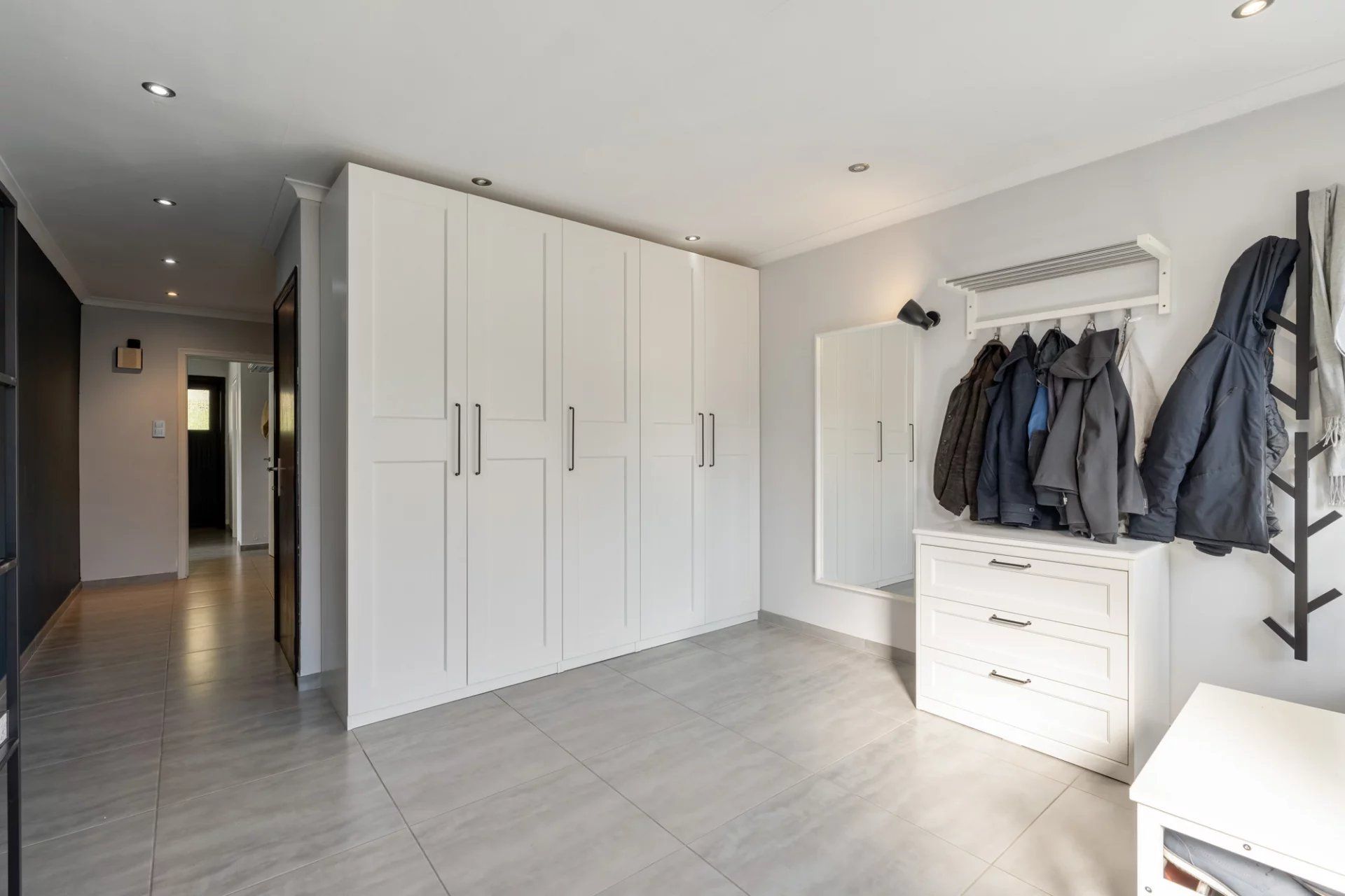 Vrijstaande, instapklare woning in Lillo mét zonnepanelen en laadpaal! foto 2