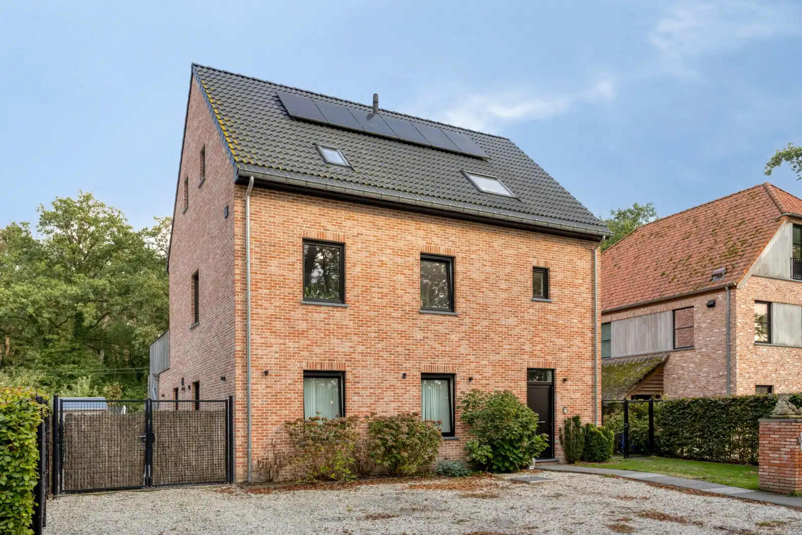 Veelzijdige recente woning aan de Brechtse Heide – ideaal voor wonen & werken foto 27