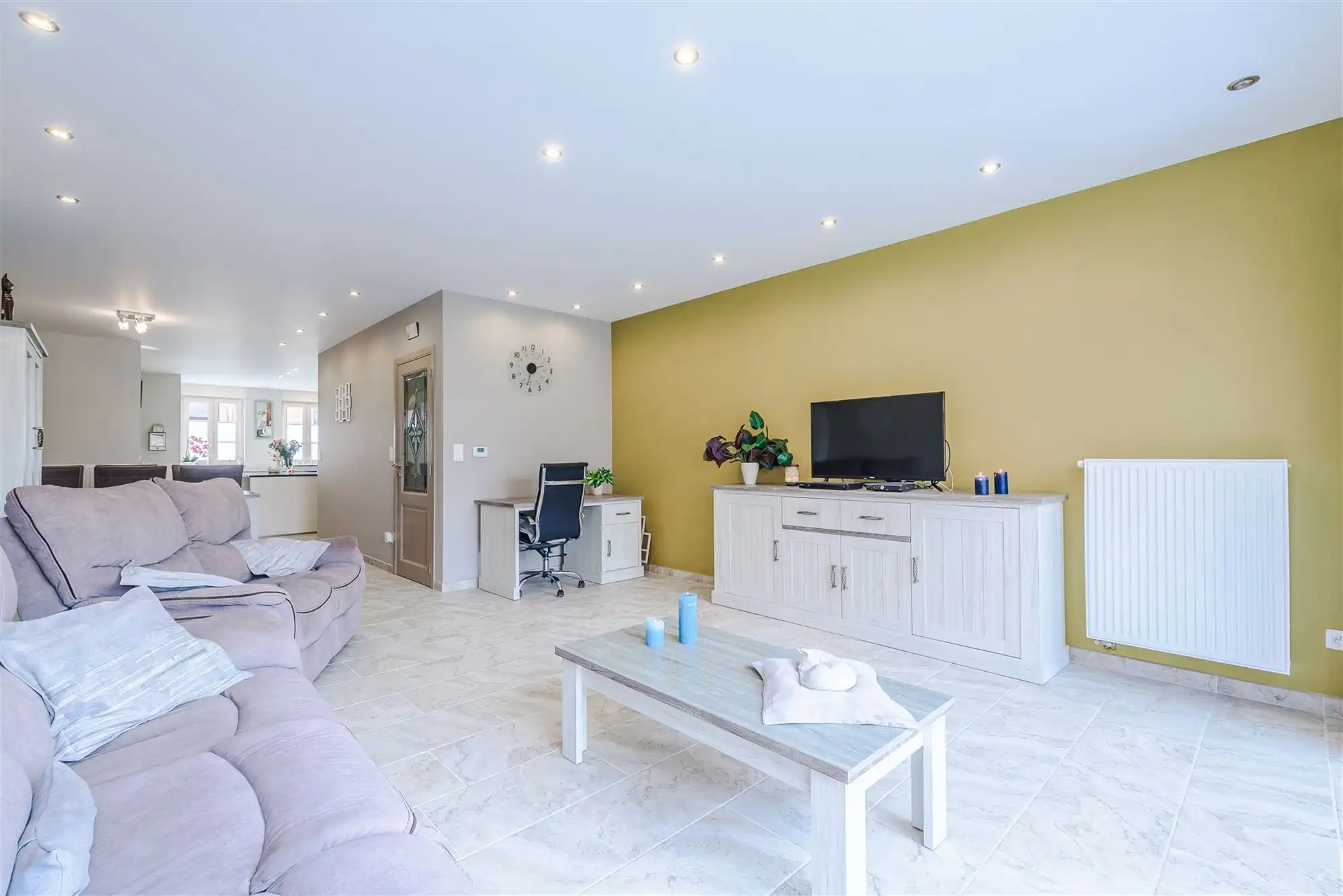 Kwaliteitsvol instapklaar huis met 3 slpks, 2 badks en tuin foto 13