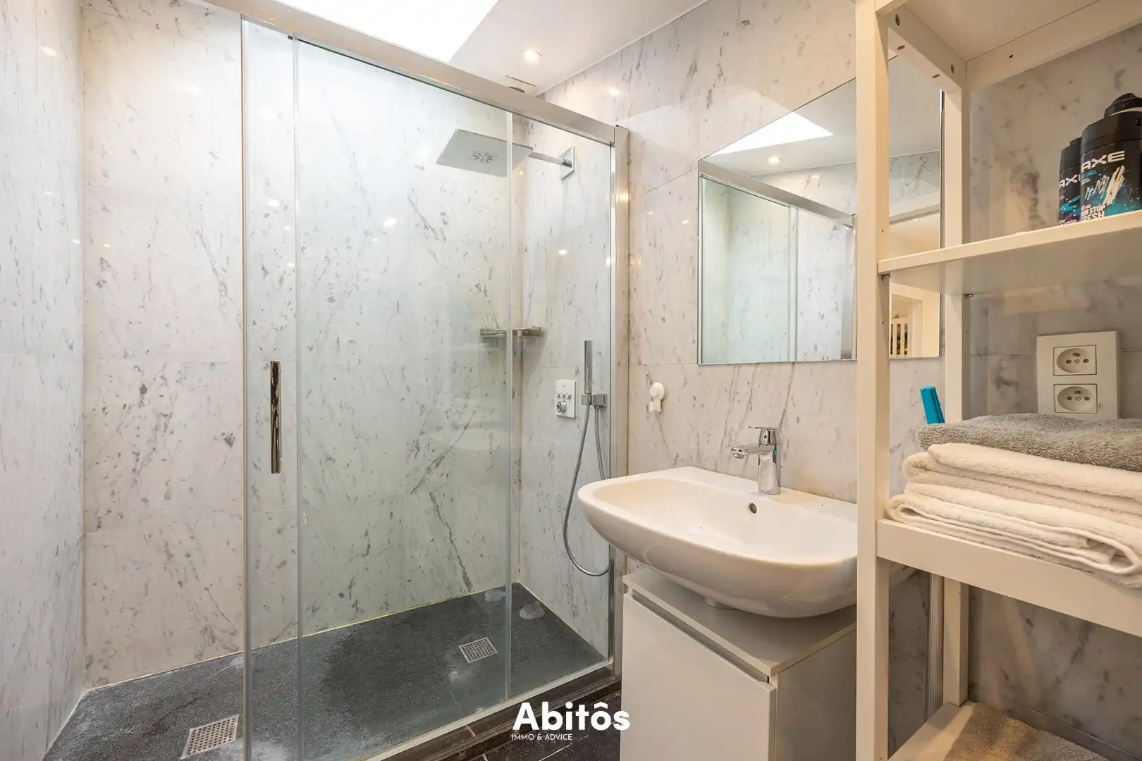 Luxueus gemeubeld penthouse met zicht op de Leie en de Gentse torens foto 16