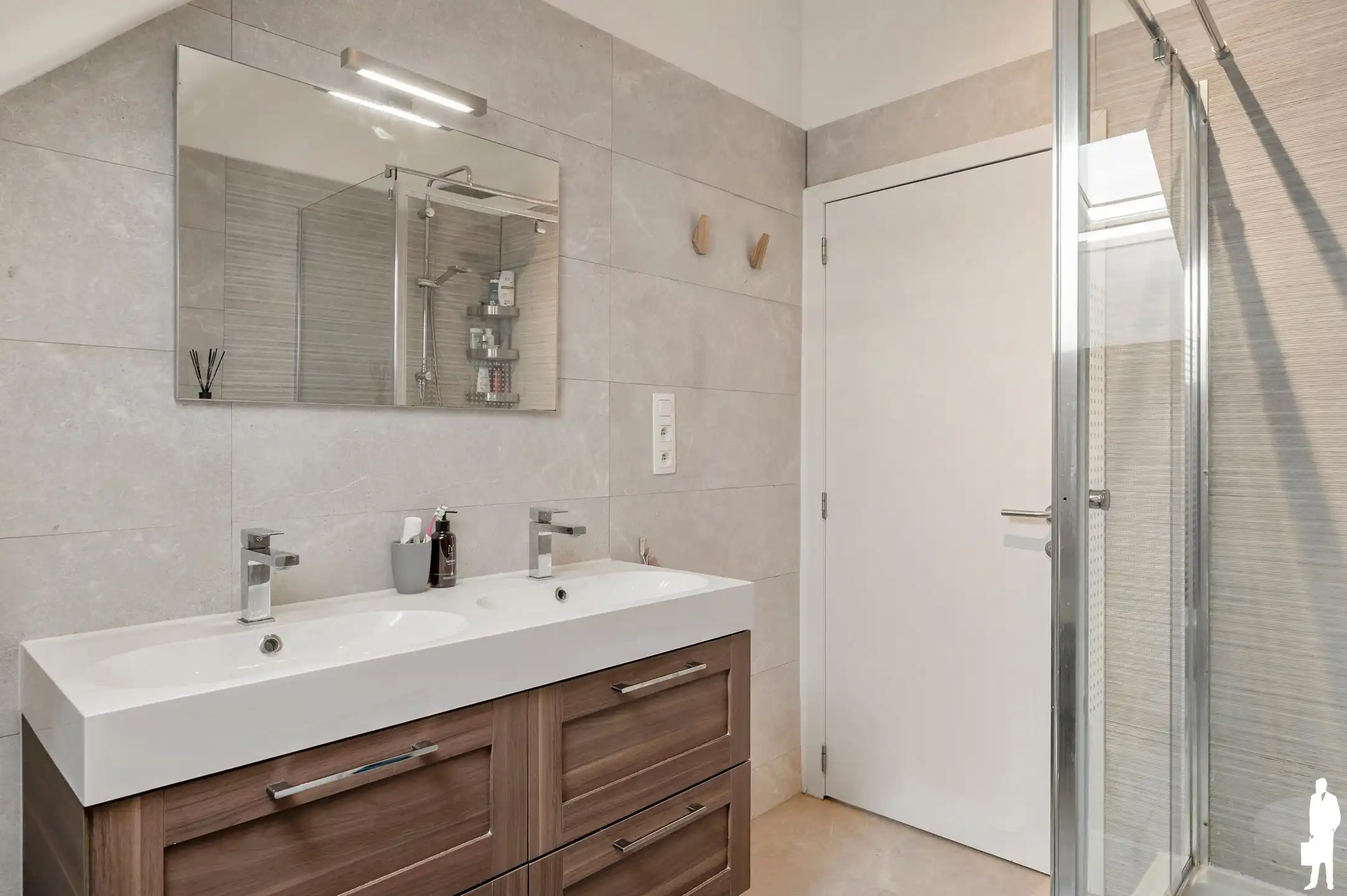 Lichtrijk duplexappartement met twee zonnige terrassen in hartje Antwerpen foto 15