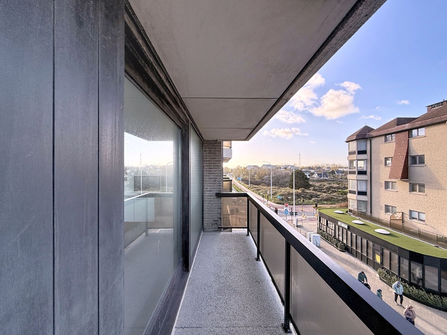 Ruim hoekappartement met zicht op zee foto 14