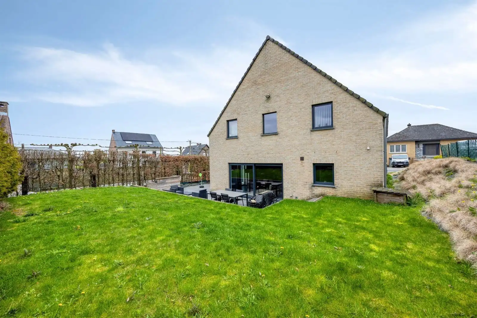 Alleenstaande woning met tuin foto 26