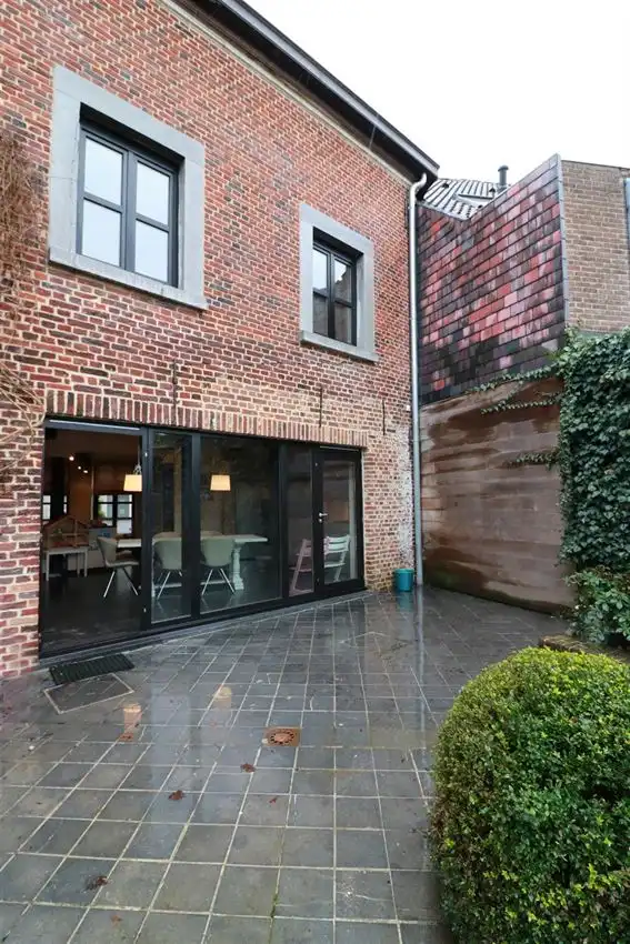 Voormalige patriciërswoning met 3 slpk., prachtige tuin en garage foto 5