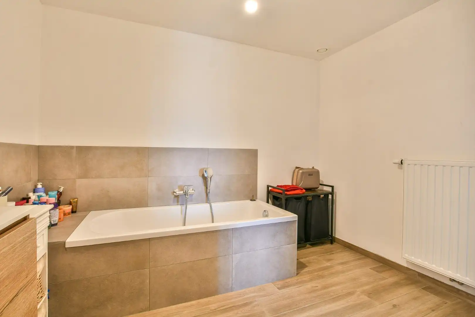 Moderne en energiezuinige halfopen bebouwing (2020) met 4 slaapkamers in Vosseslag, De Haan foto 16
