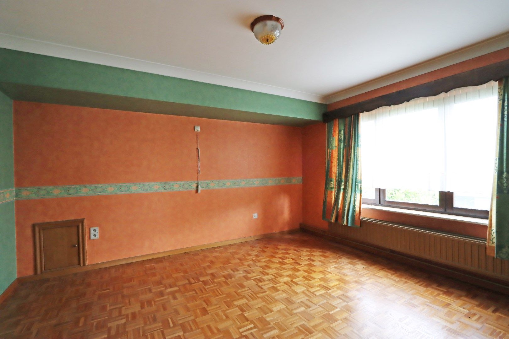 Ruime gezinswoning met studio foto 17