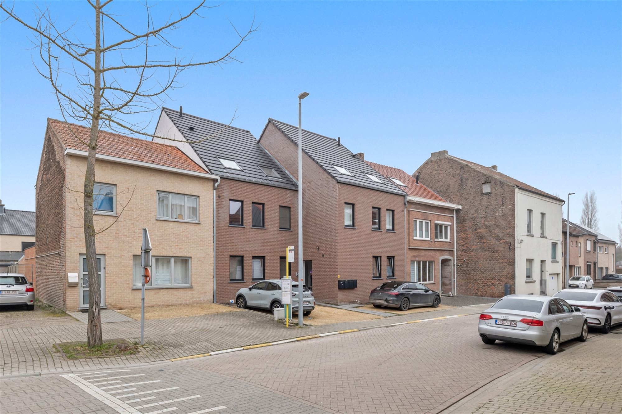 KNAP APPARTEMENT MET 3 SLKS EN STAANPLAATS IN LANDEN  foto 2