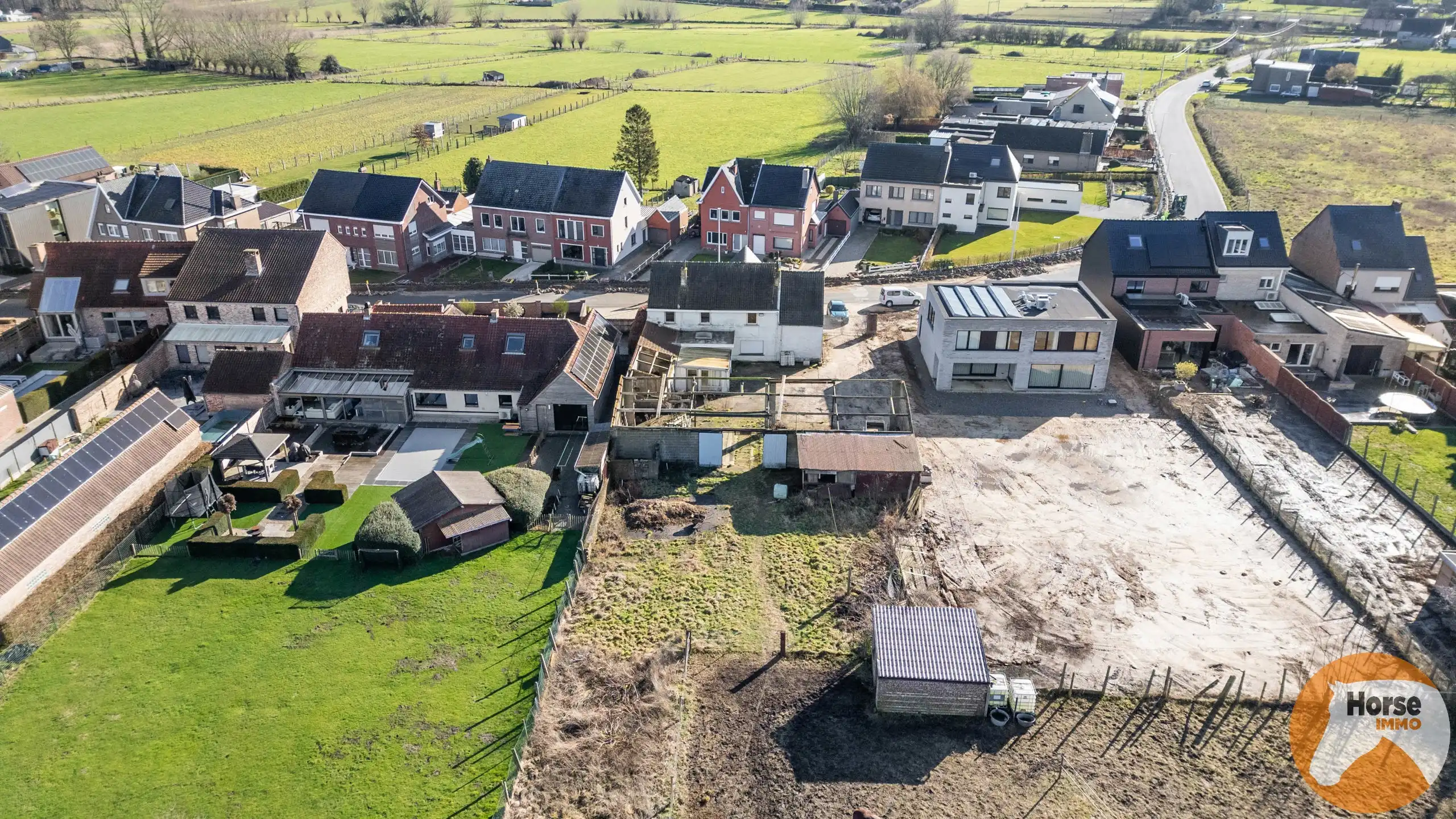 BAMBRUGGE – Landelijke woning met weide en schuur  foto 12