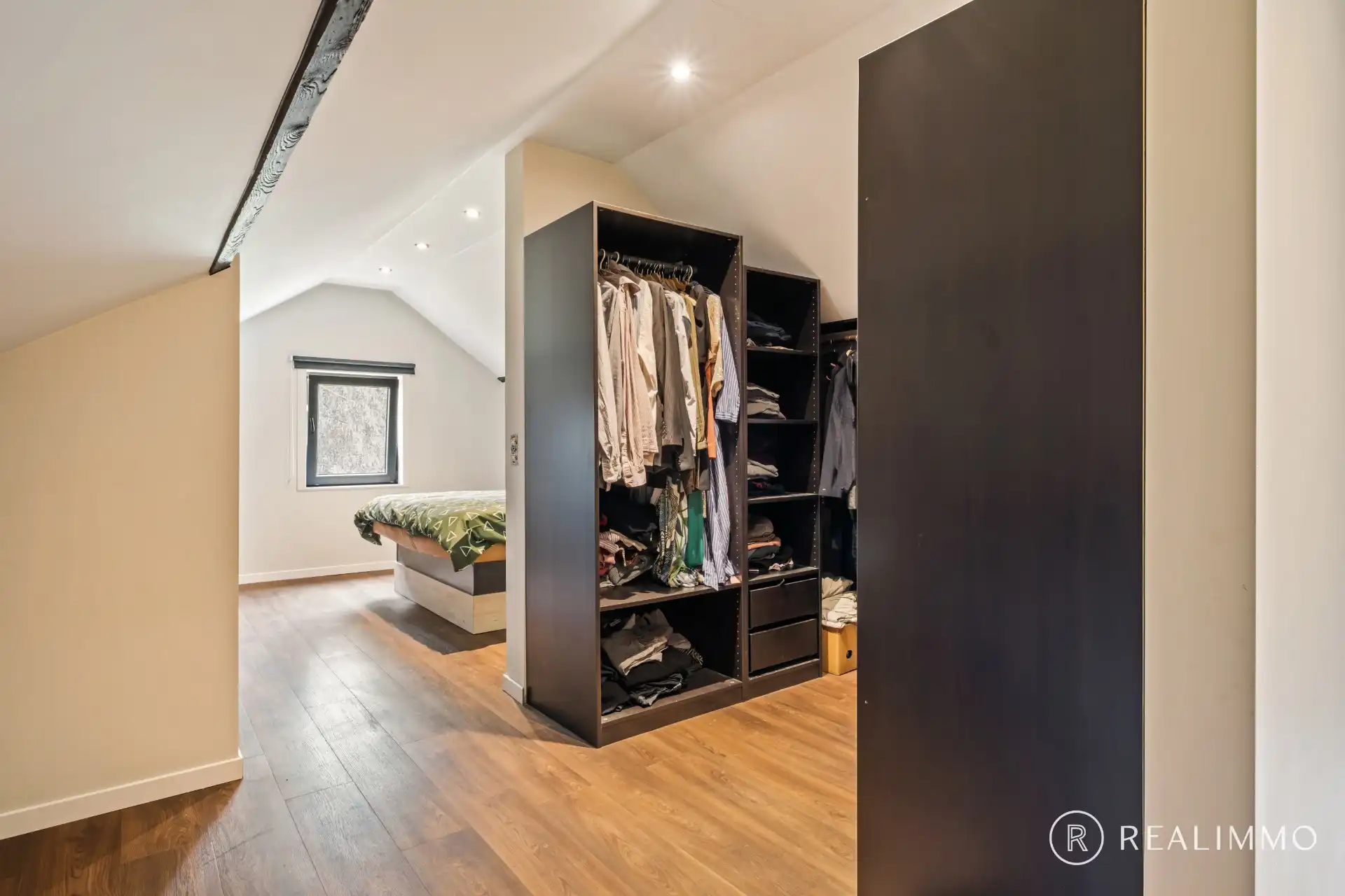 Gerenoveerde woning met 5 slaapkamers in Desselgem foto 12