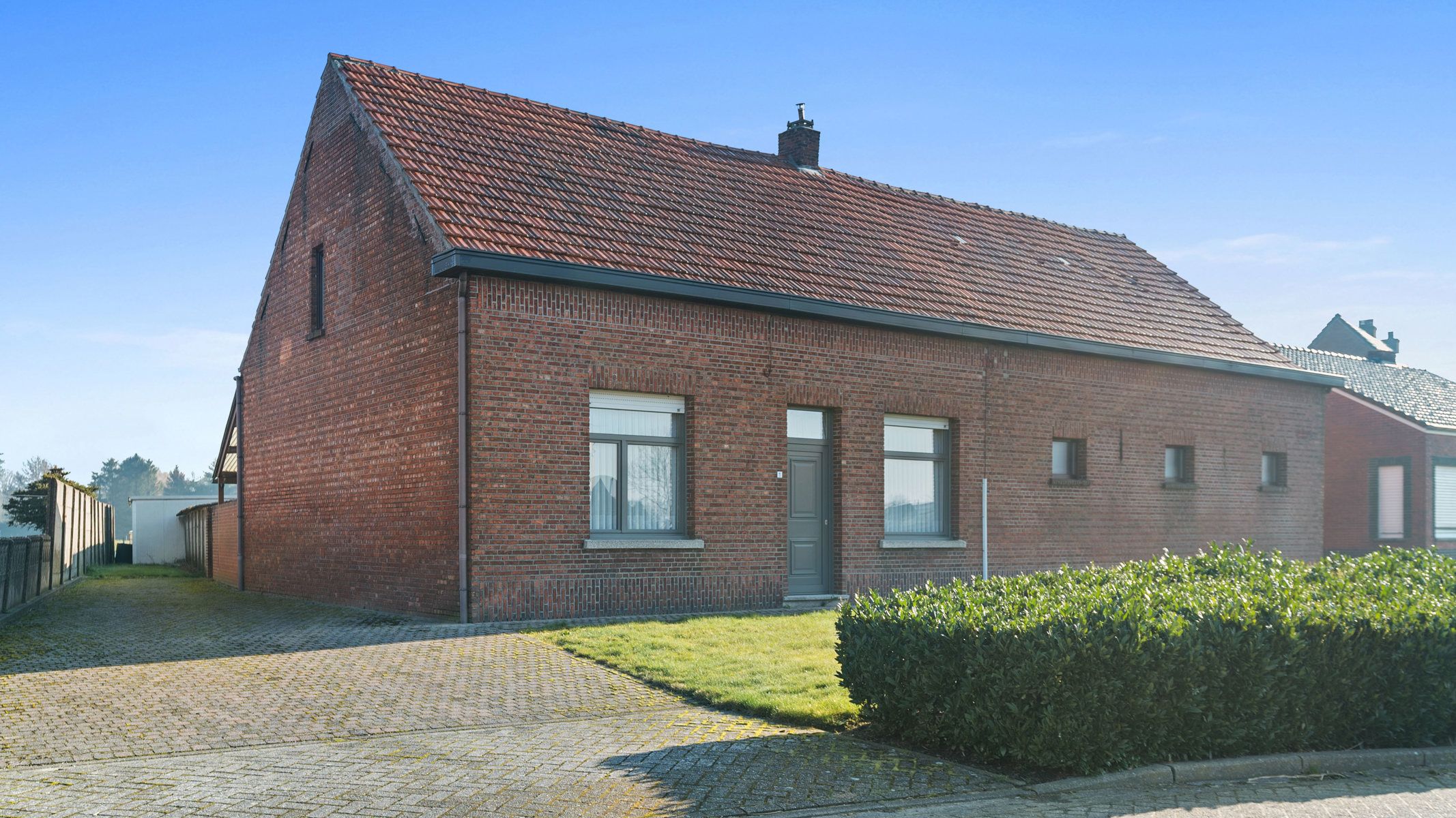 Te renoveren woning met vrij zicht over weilanden foto 29