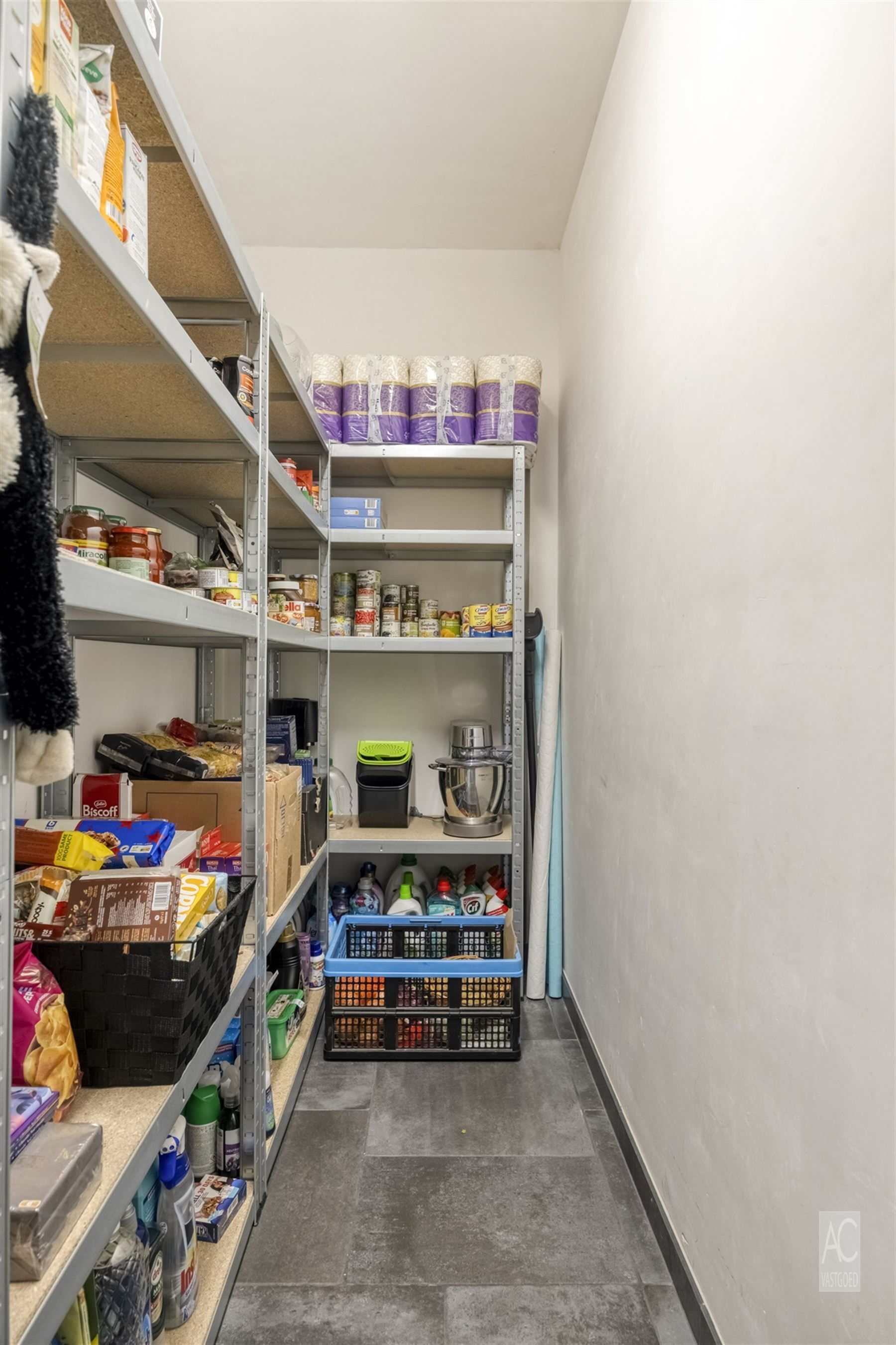 Recente halfopen bebouwing met 3 slaapkamers en garage foto 15