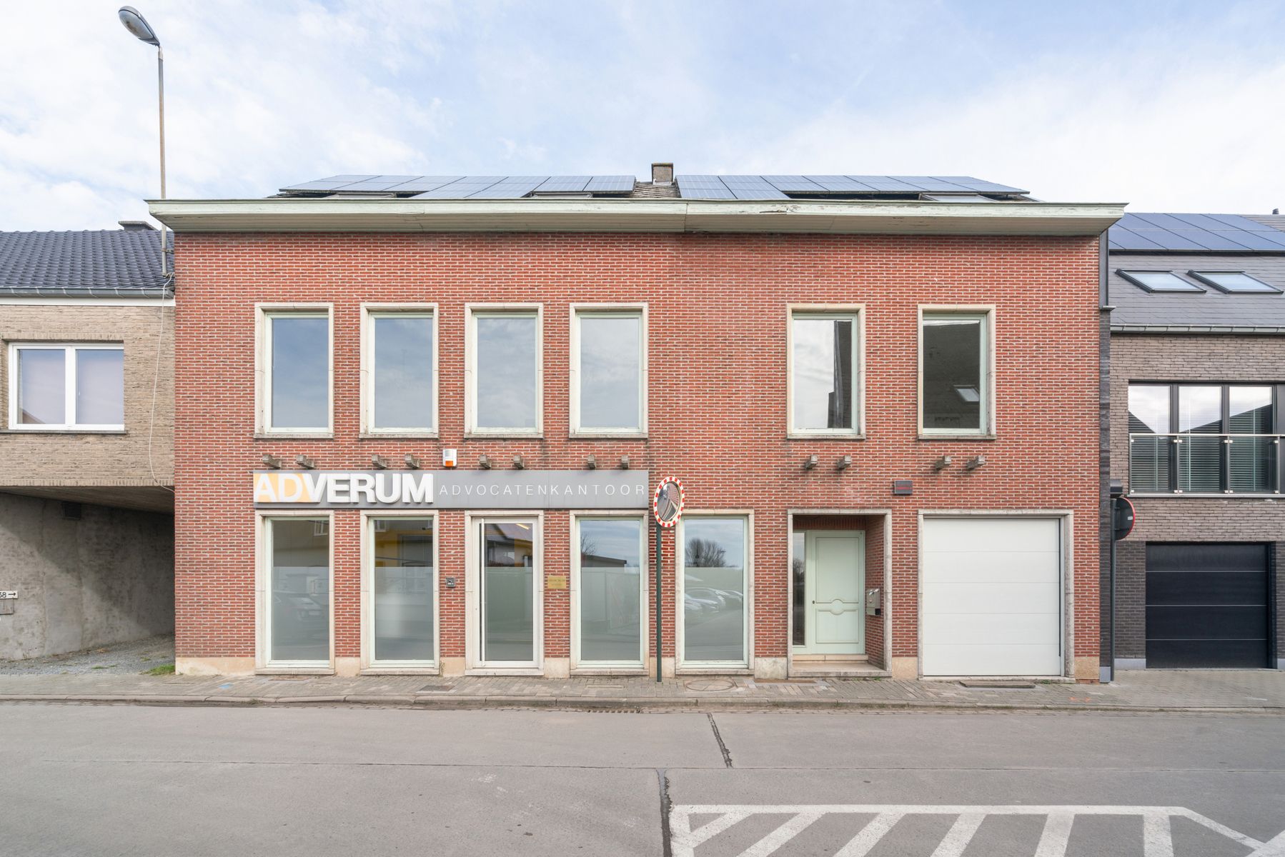 Kantoor met woning te Denderhoutem. foto 32