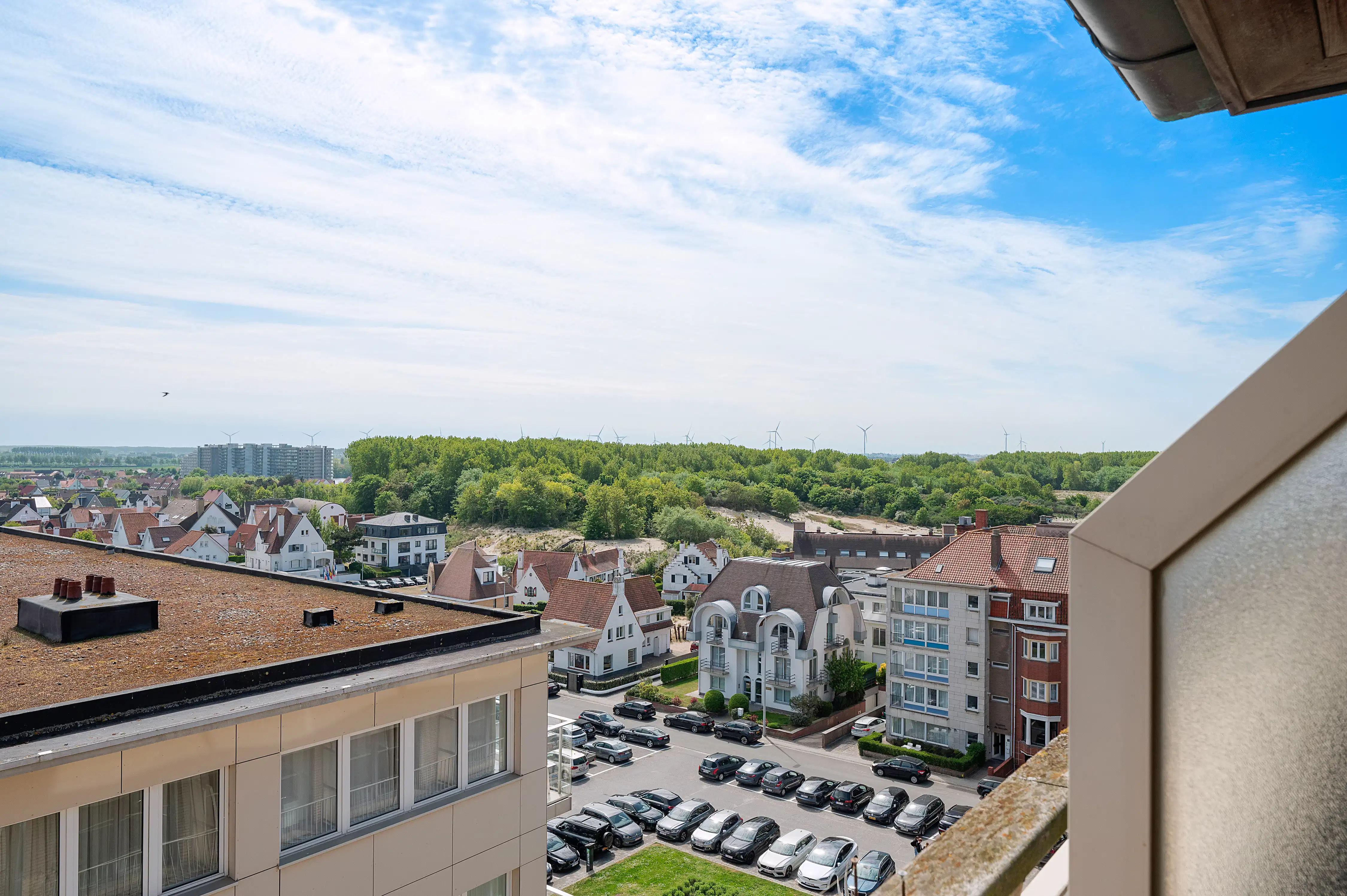 Ruim Duplex appartement op enkele passen van de Zeedijk te Duinbergen foto 12